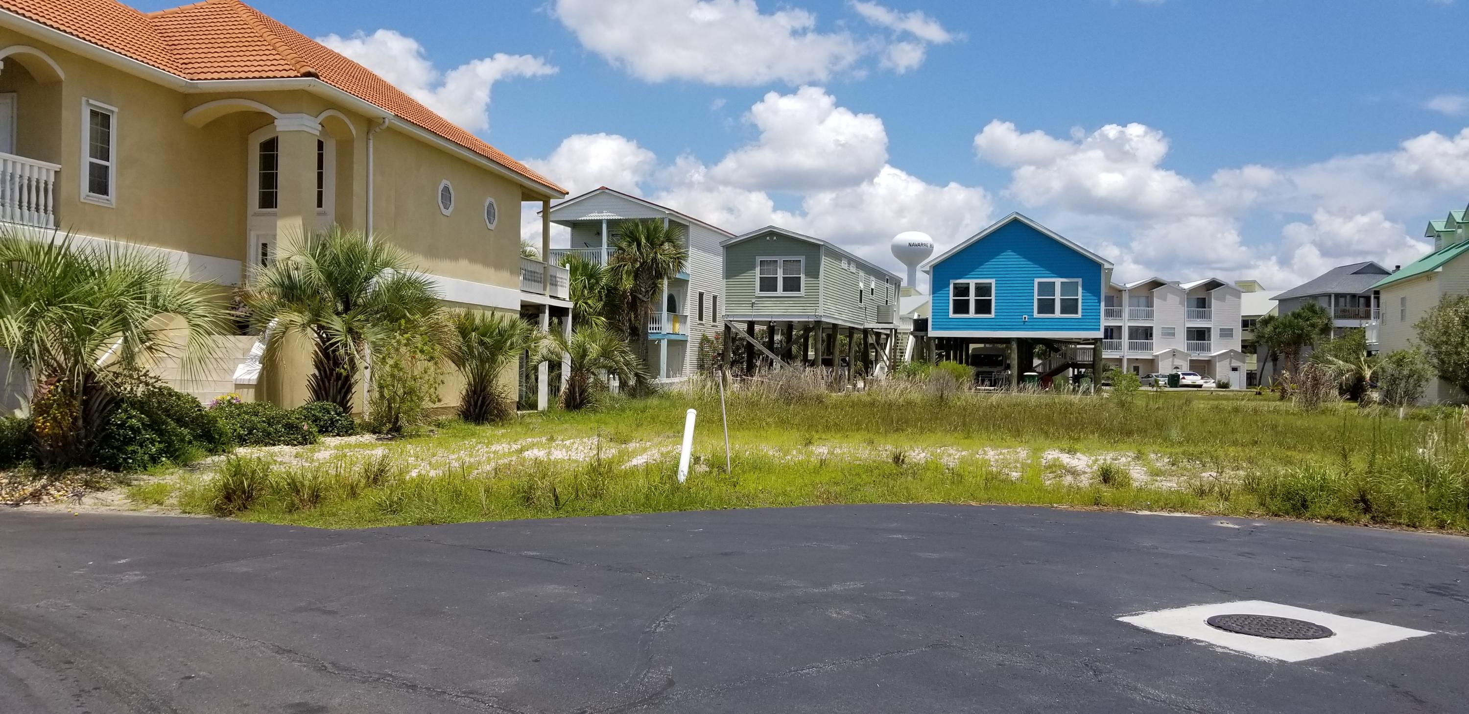 VILLAGE AT NAVARRE - Land