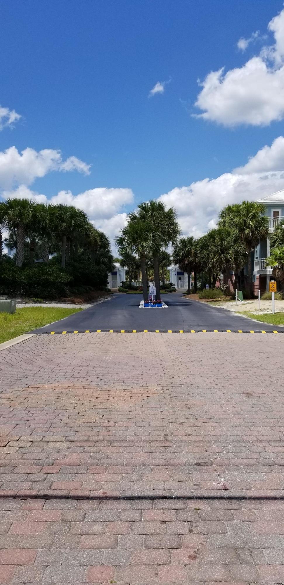 VILLAGE AT NAVARRE - Land