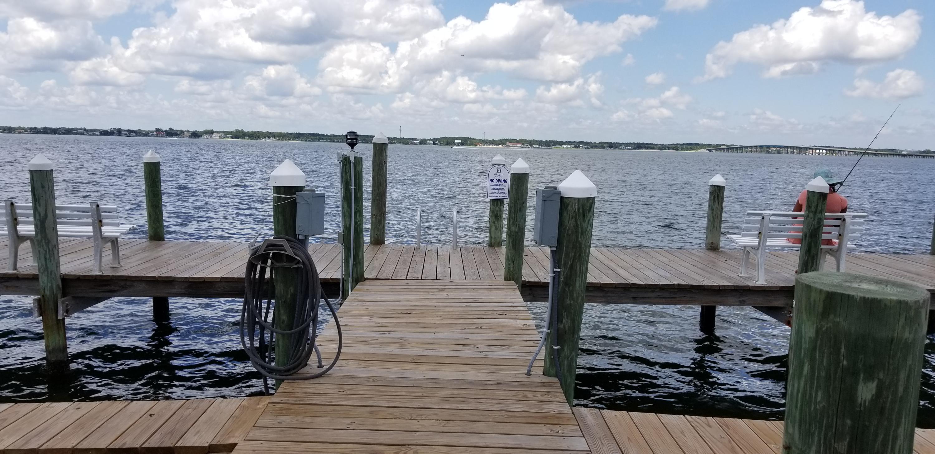 VILLAGE AT NAVARRE - Land