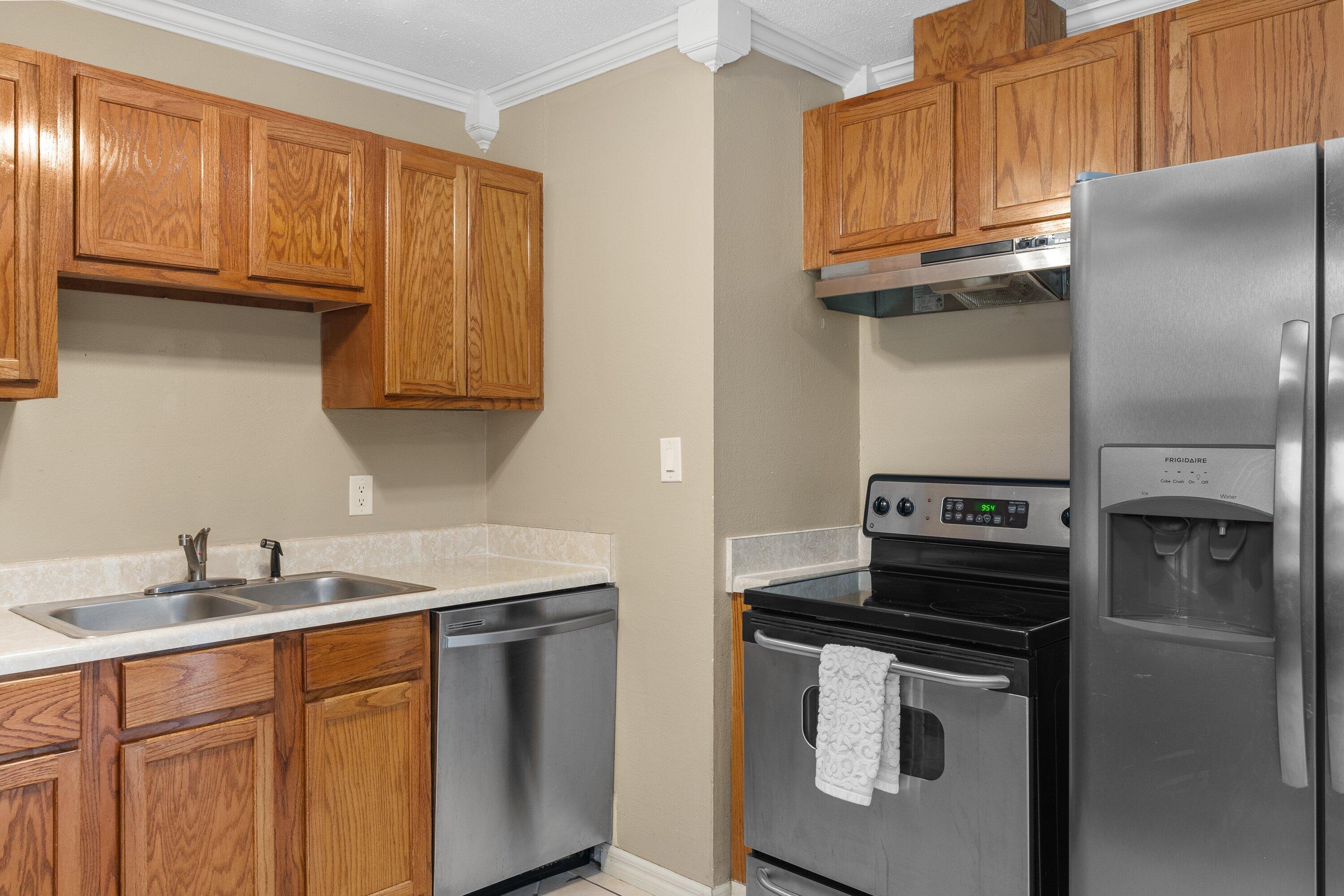 CAROL ANNE MANOR - Residential