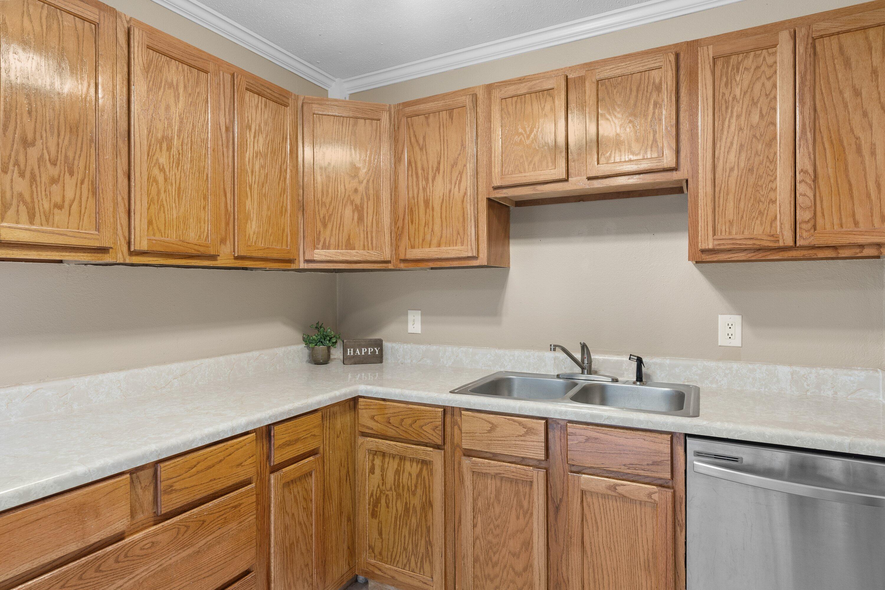 CAROL ANNE MANOR - Residential