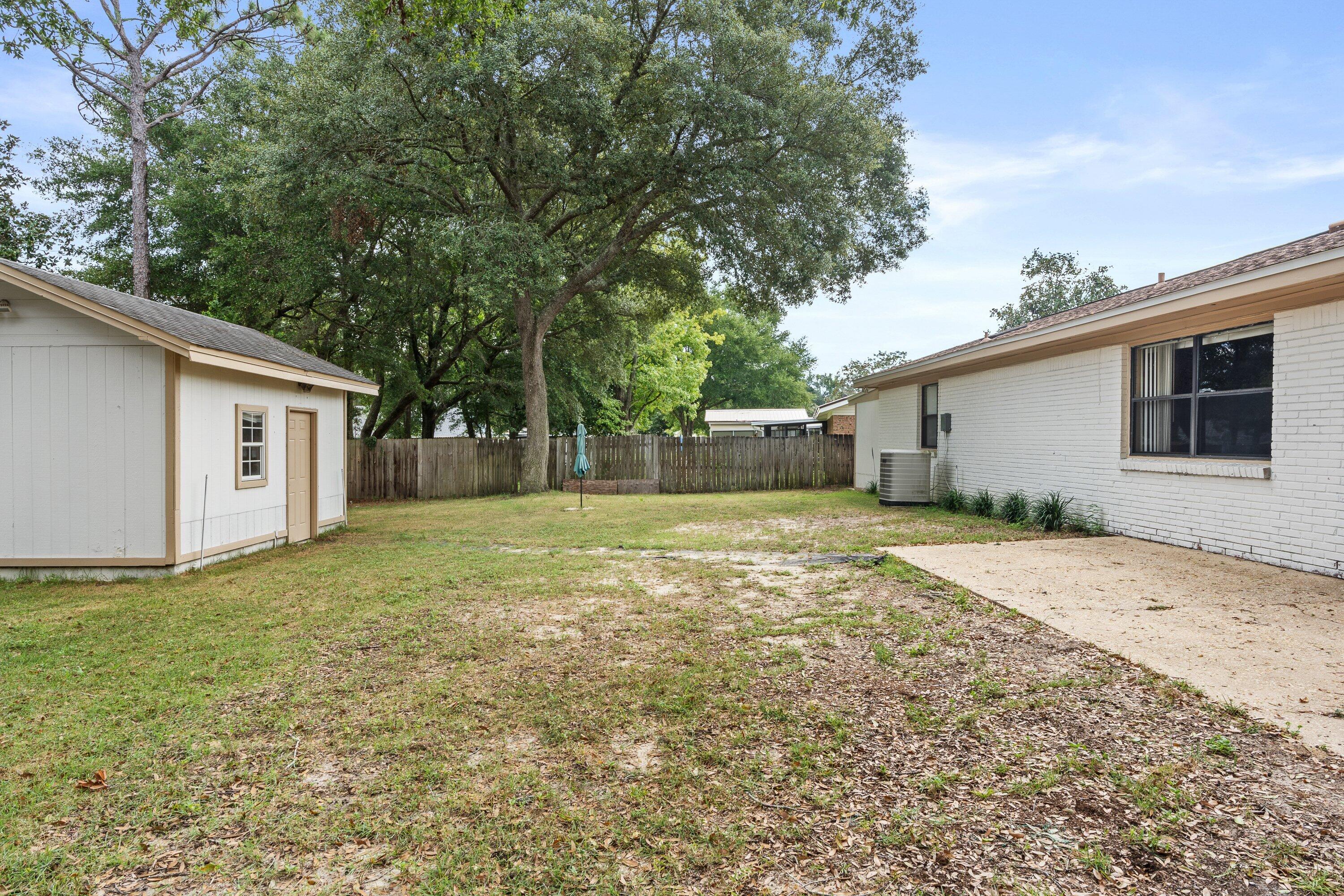CAROL ANNE MANOR - Residential