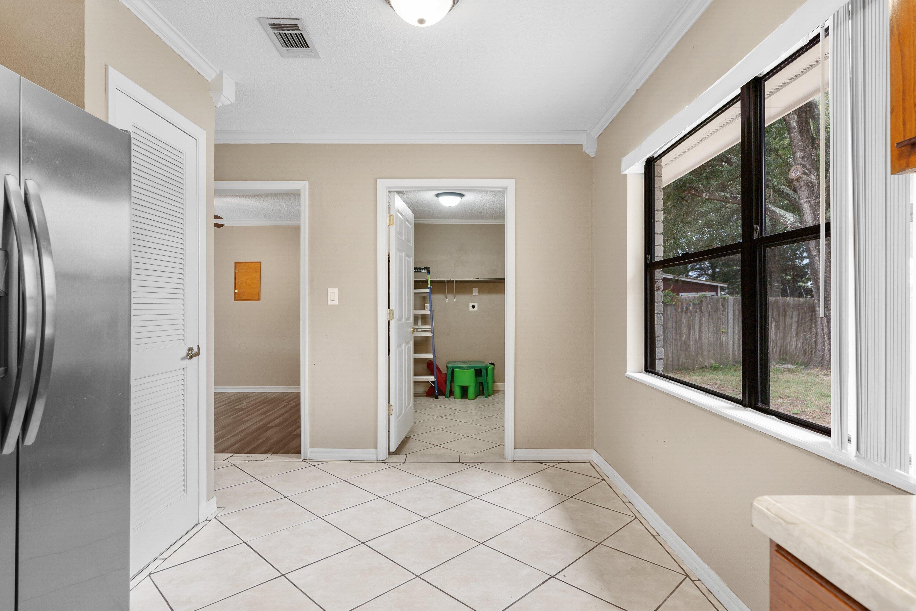 CAROL ANNE MANOR - Residential