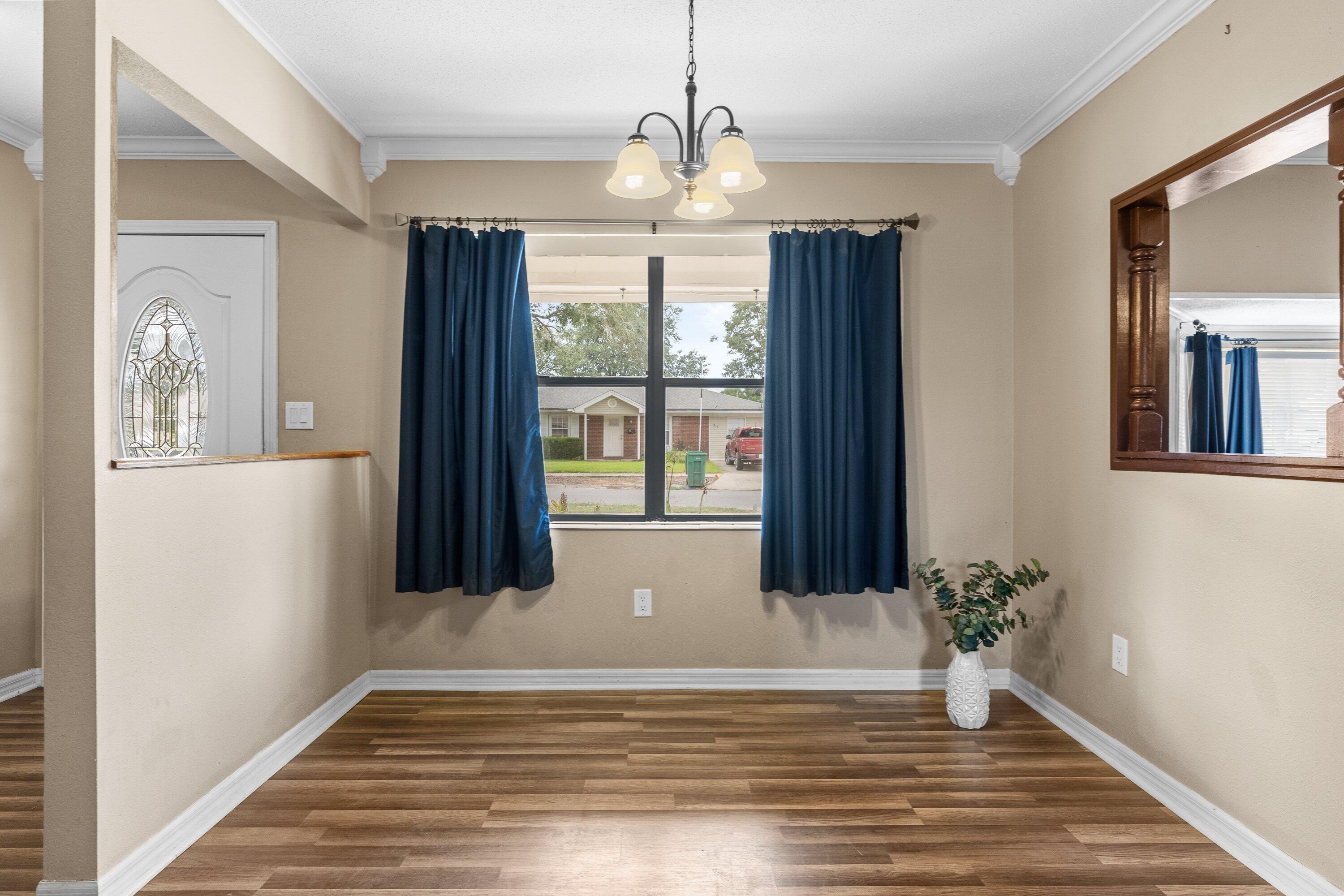 CAROL ANNE MANOR - Residential