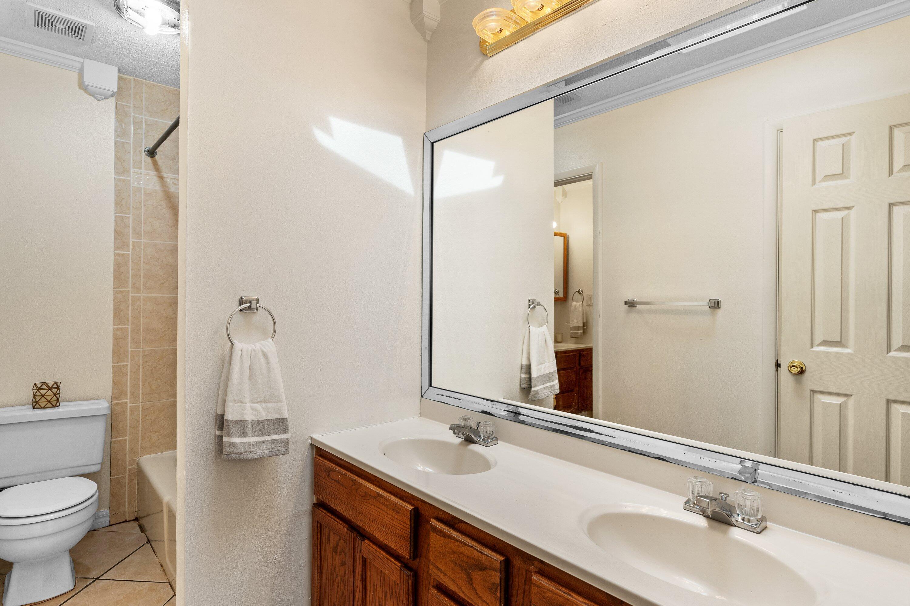 CAROL ANNE MANOR - Residential