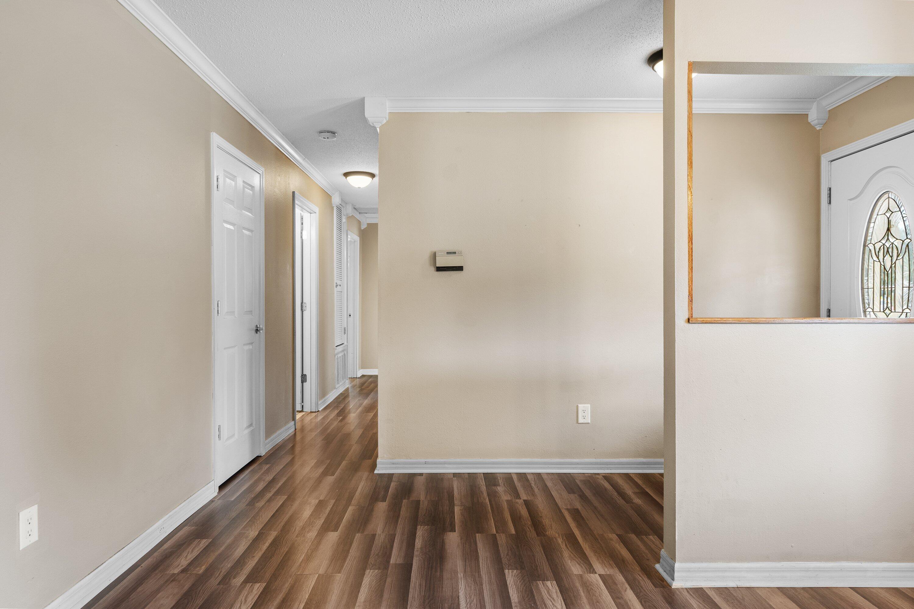 CAROL ANNE MANOR - Residential