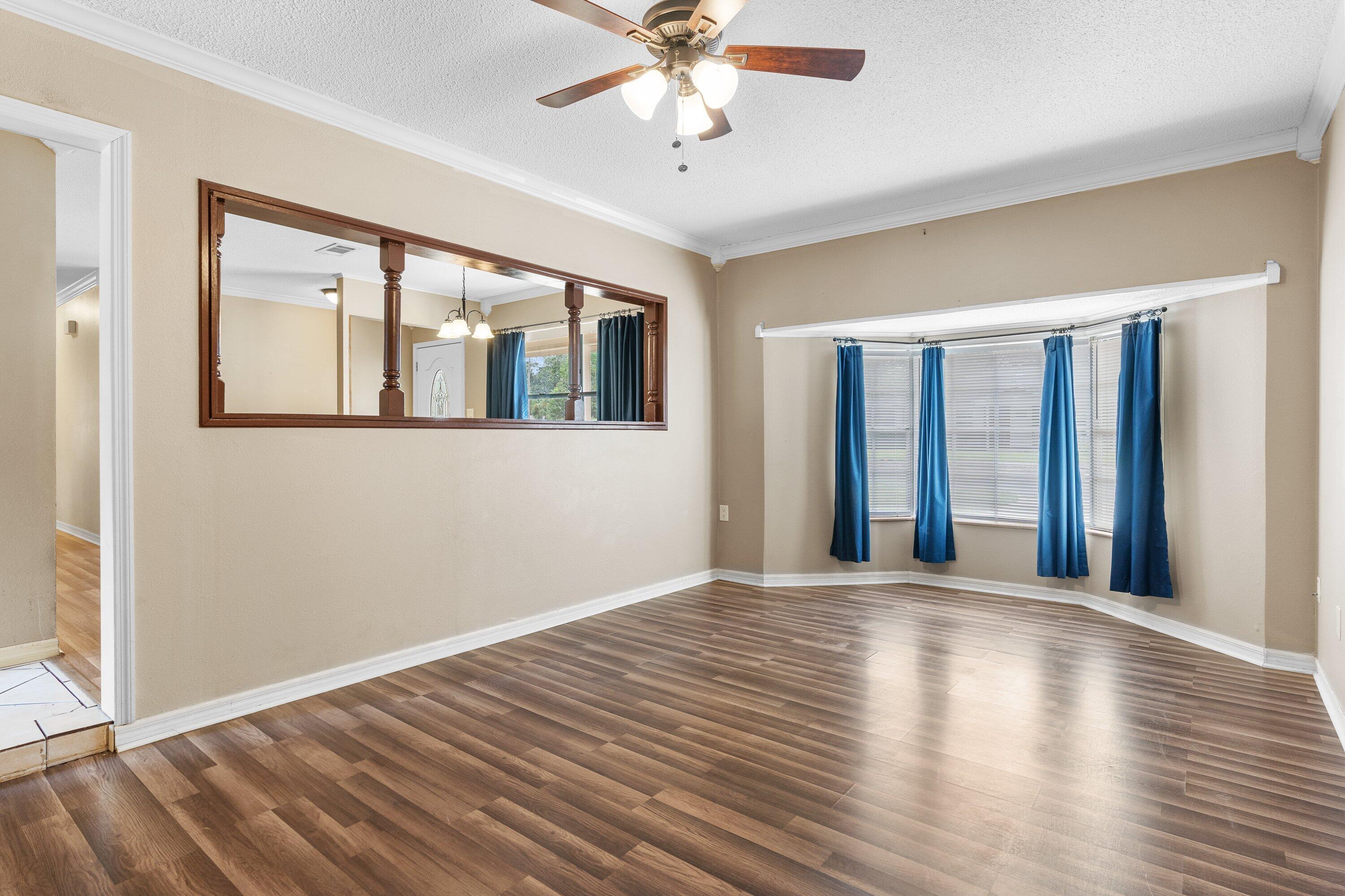 CAROL ANNE MANOR - Residential