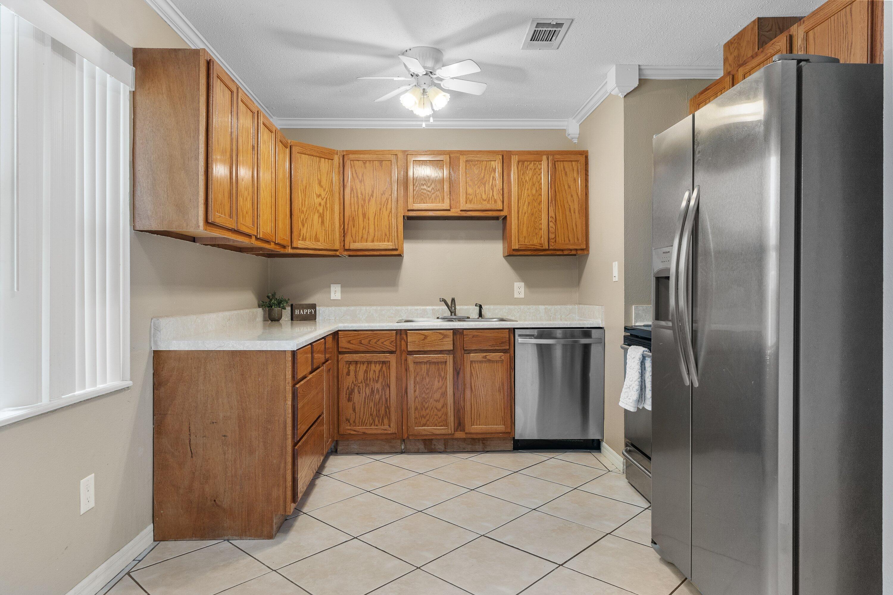 CAROL ANNE MANOR - Residential