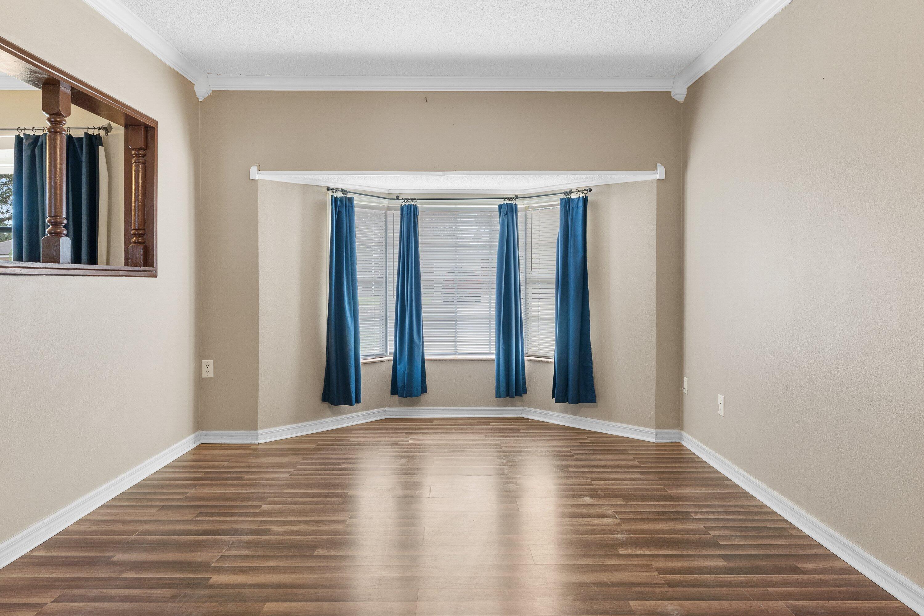 CAROL ANNE MANOR - Residential