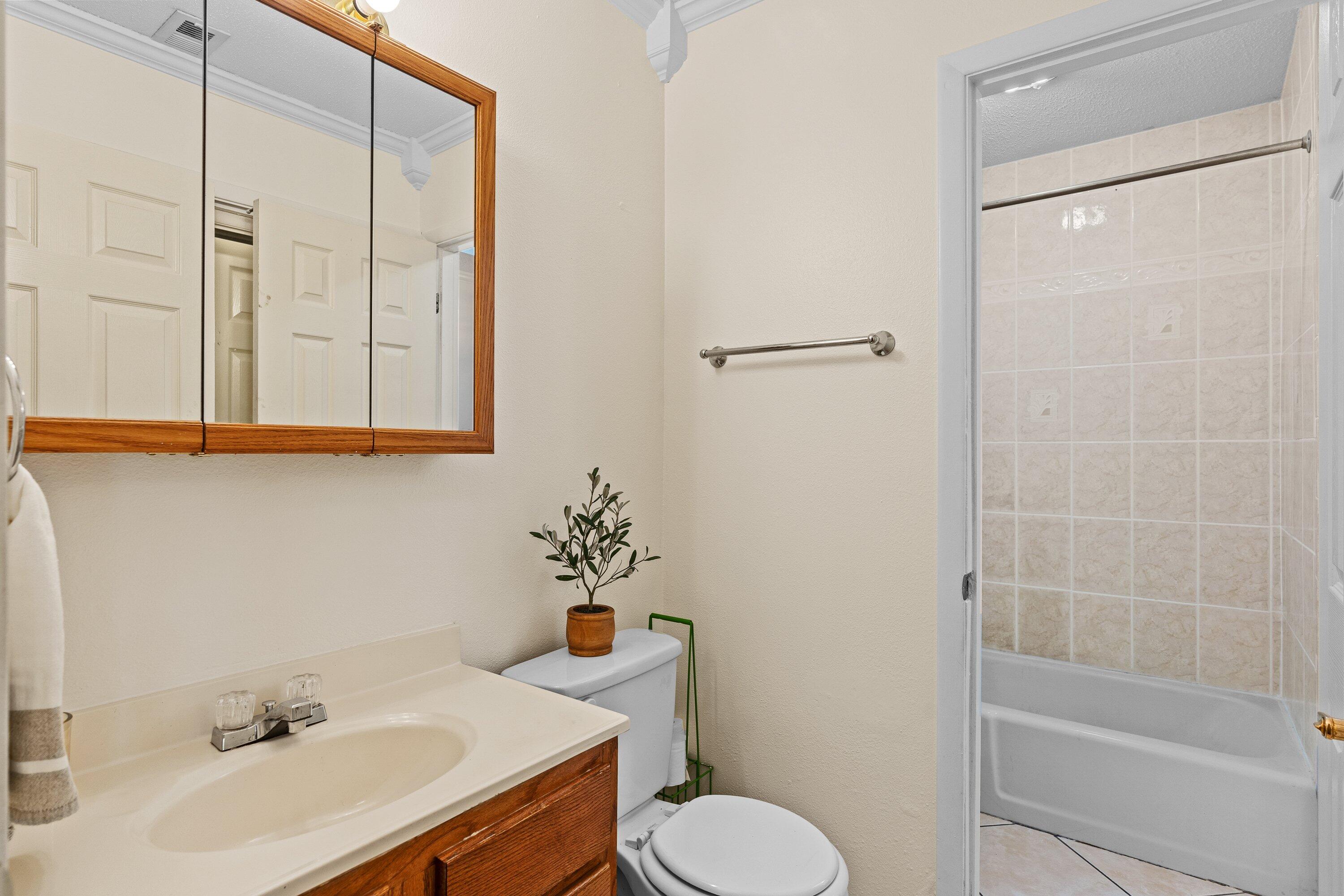 CAROL ANNE MANOR - Residential