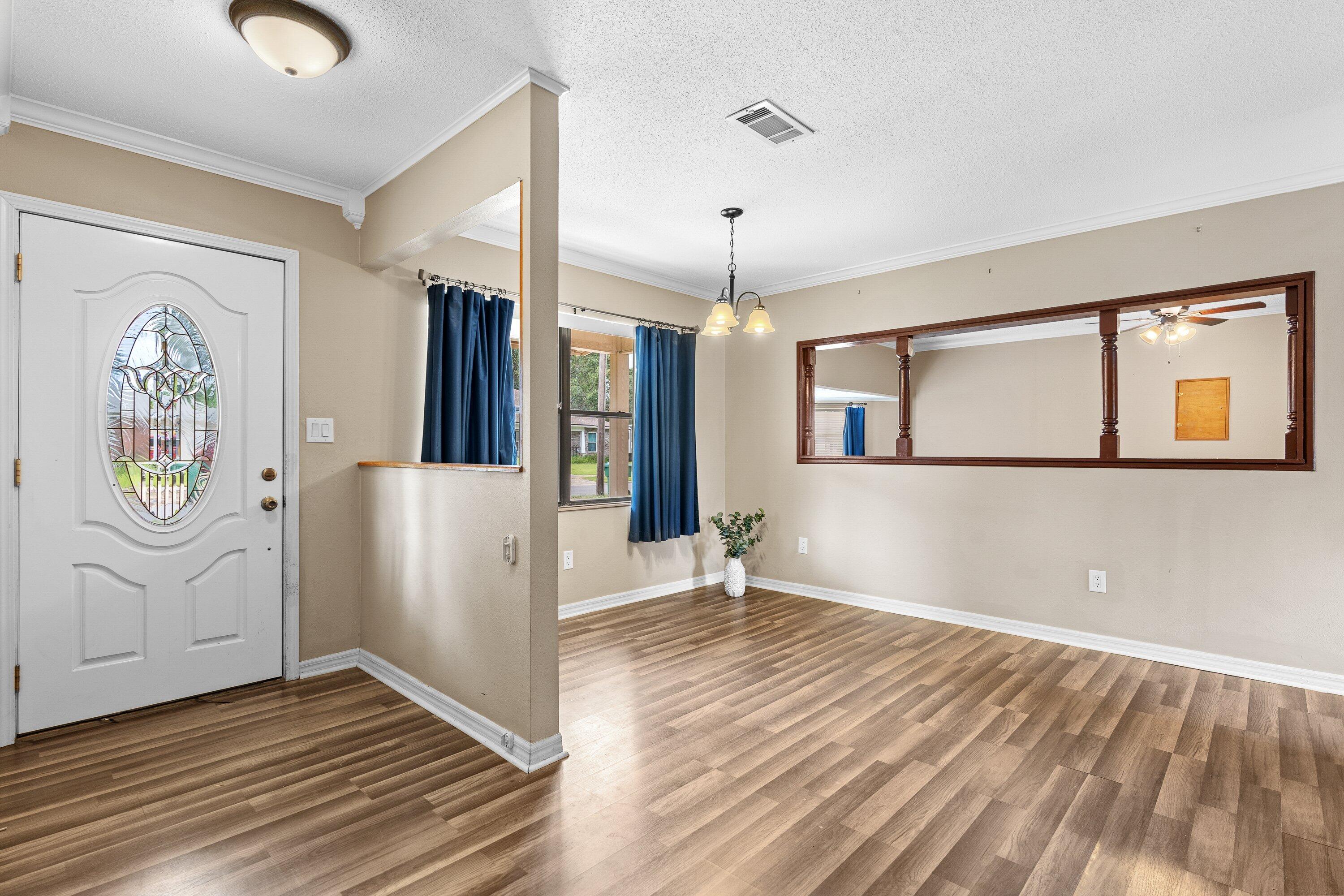 CAROL ANNE MANOR - Residential