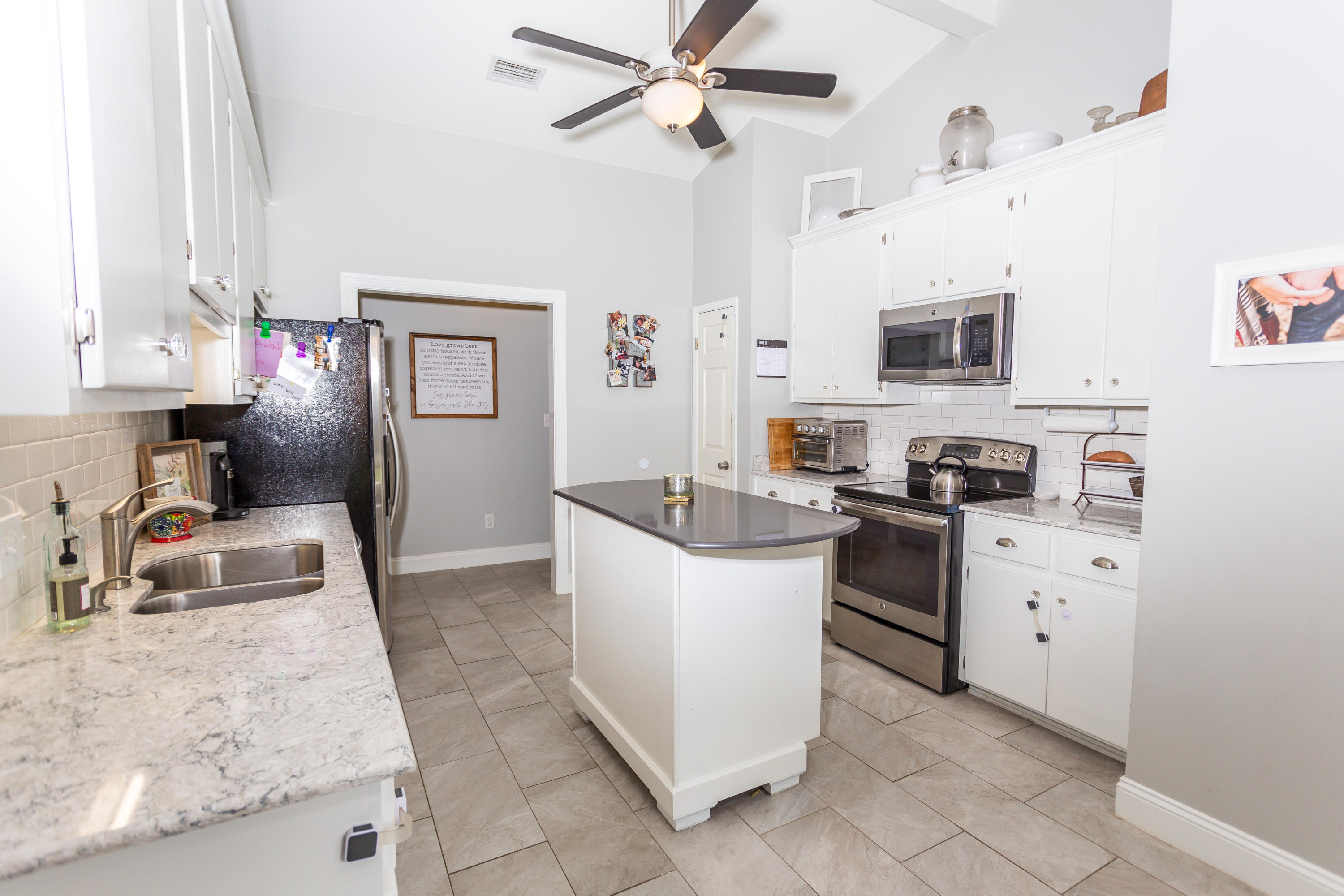 PARKWOOD COURT AT BLUEWATER BAY - Residential