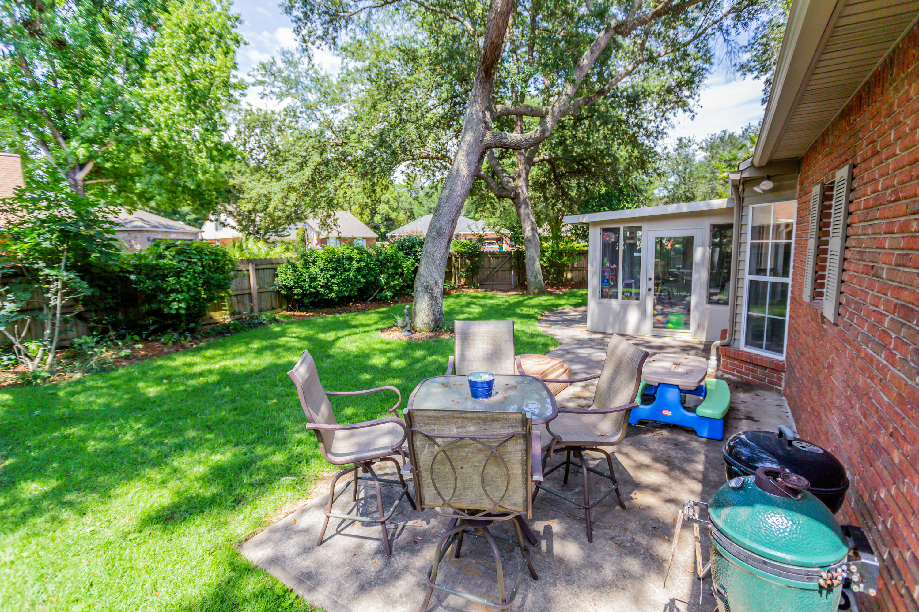 PARKWOOD COURT AT BLUEWATER BAY - Residential