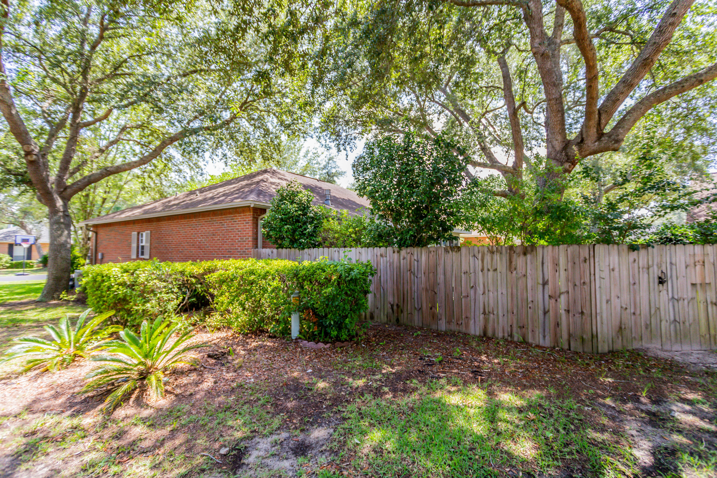 PARKWOOD COURT AT BLUEWATER BAY - Residential