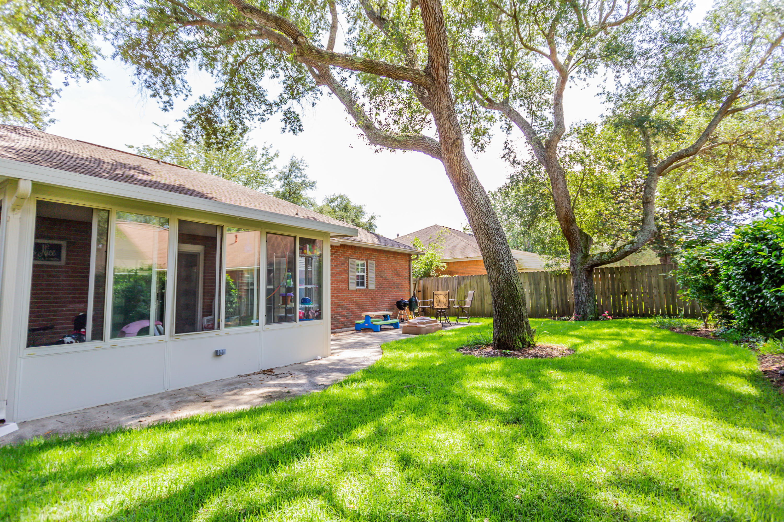 PARKWOOD COURT AT BLUEWATER BAY - Residential