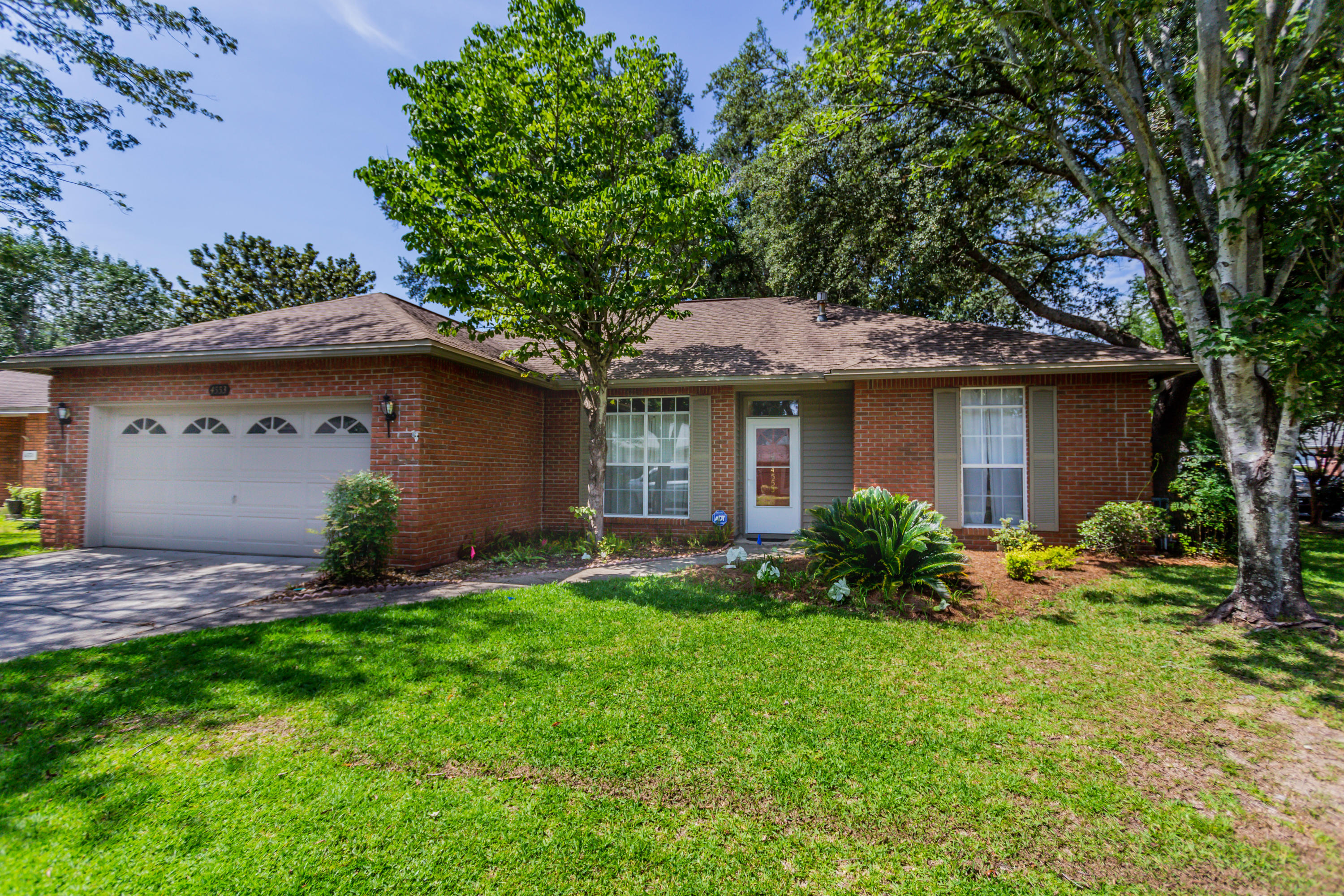 PARKWOOD COURT AT BLUEWATER BAY - Residential