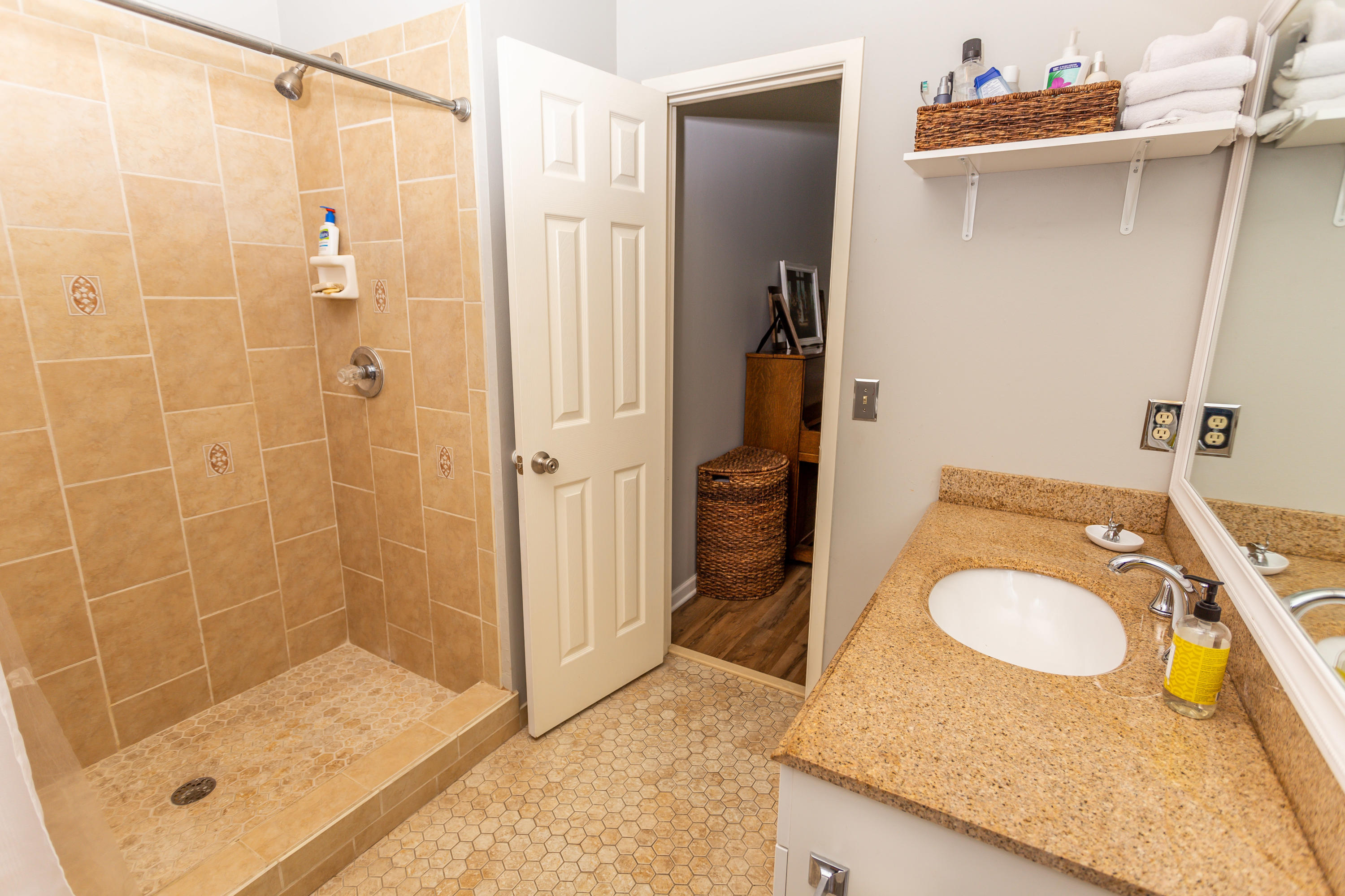 PARKWOOD COURT AT BLUEWATER BAY - Residential