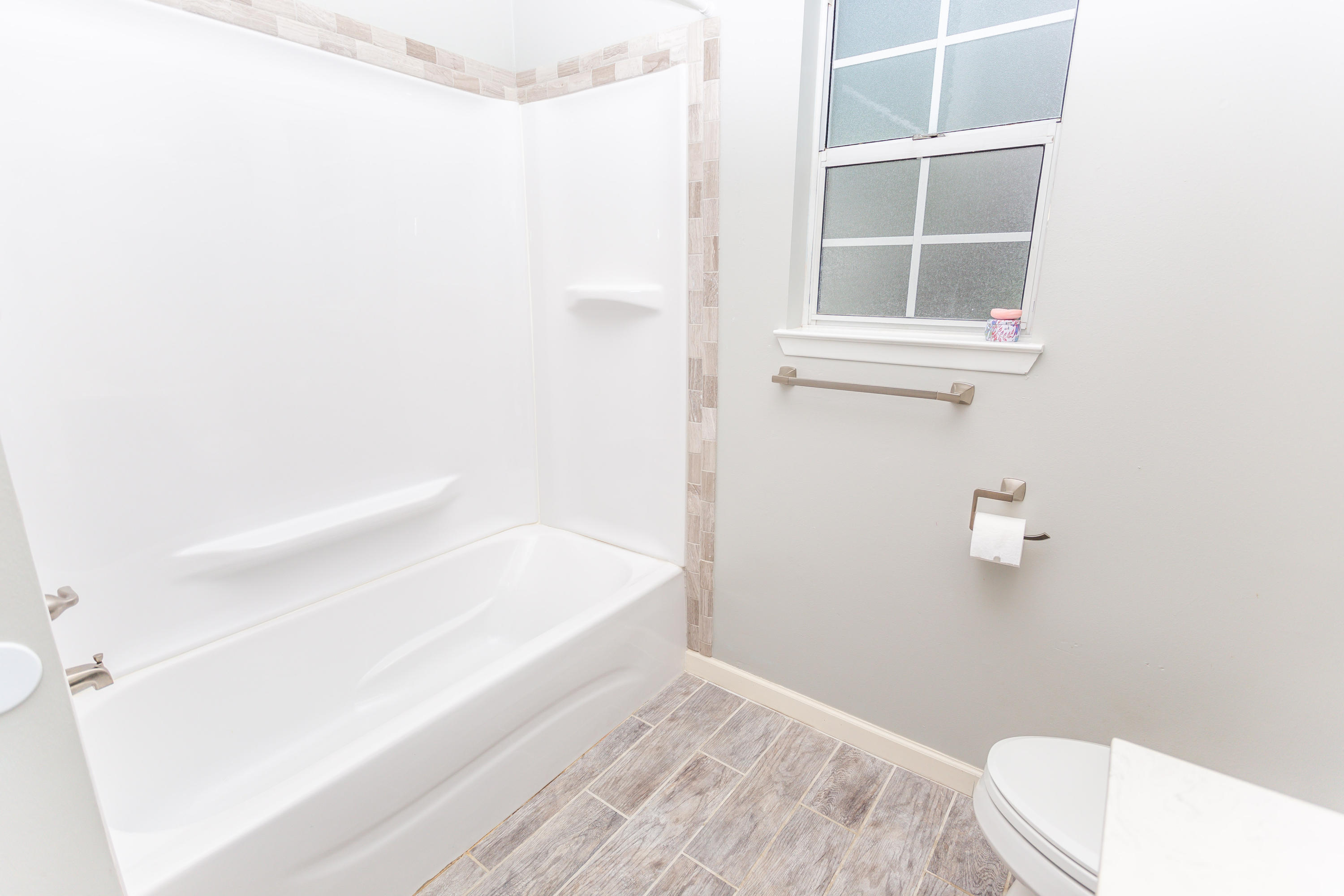 PARKWOOD COURT AT BLUEWATER BAY - Residential