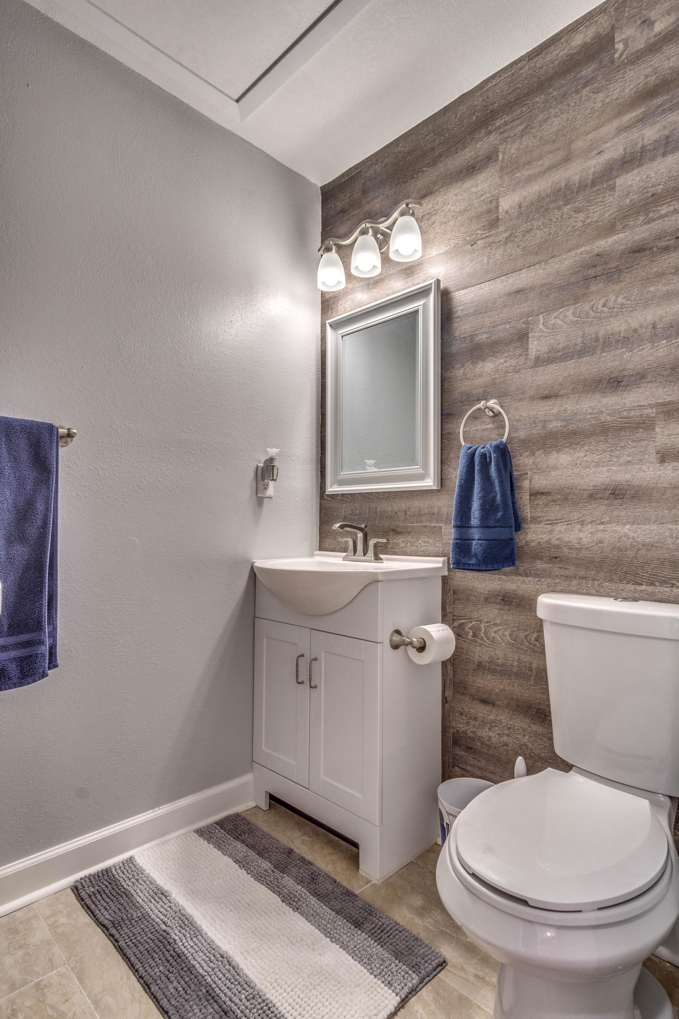 NO RECORDED SUBDIVISION - Residential