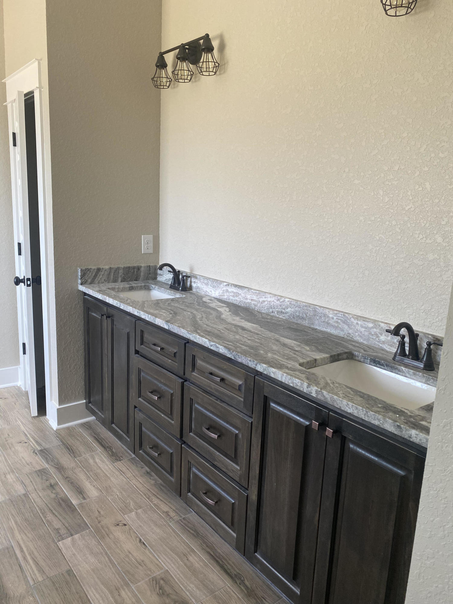 BRIDLE WOOD EST PH I - Residential