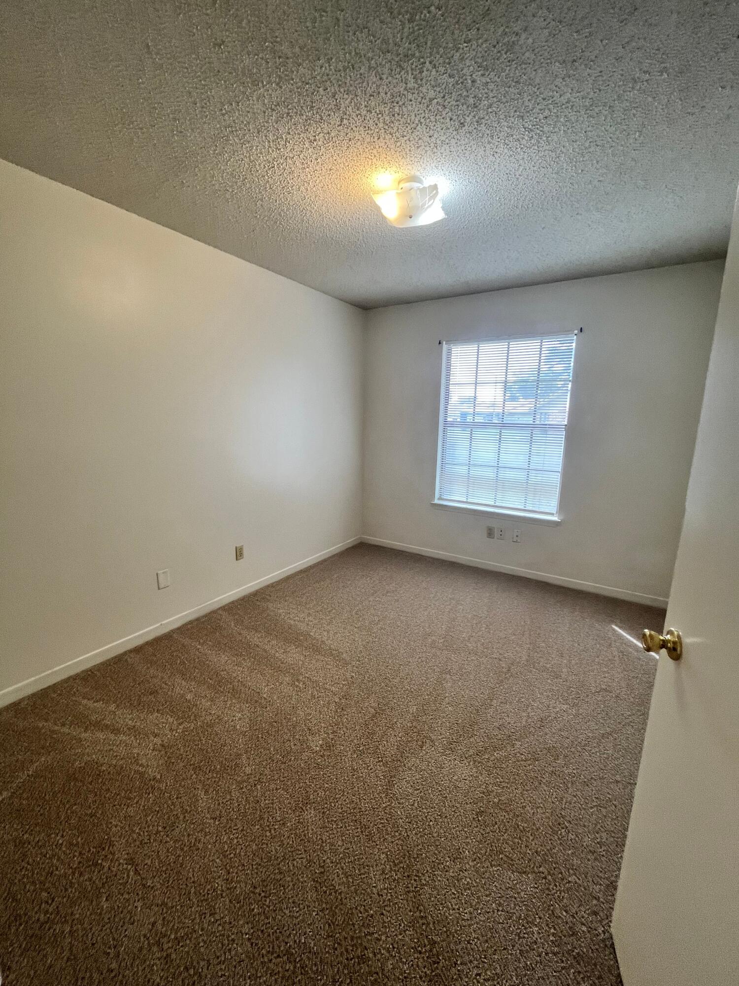 CLASSIC MANOR - Residential Lease