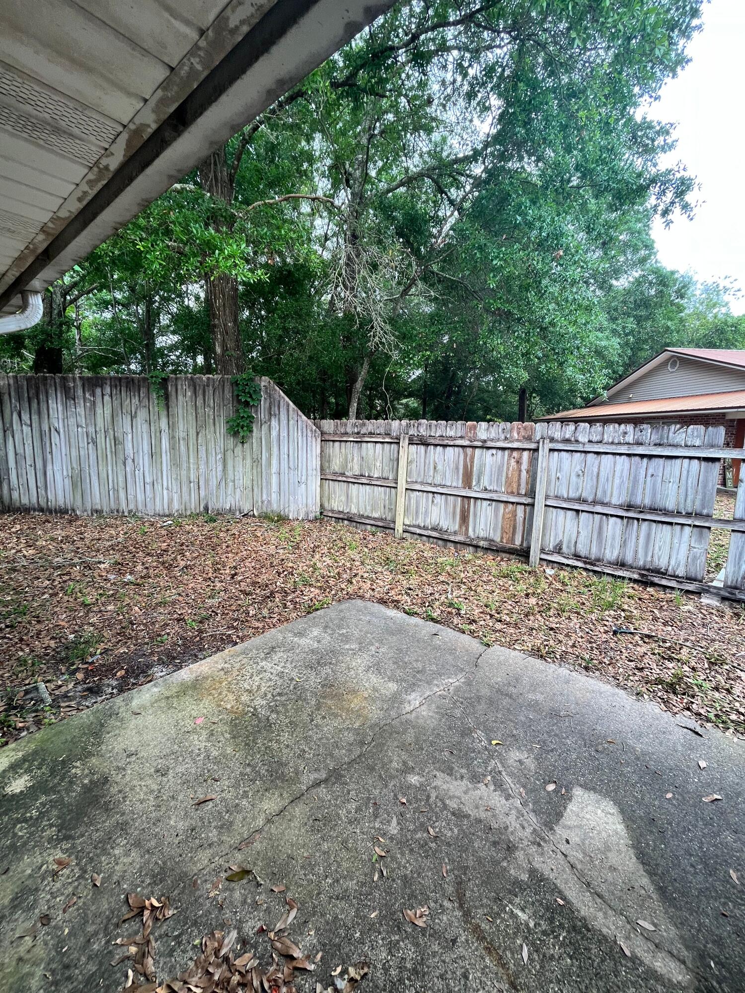 CLASSIC MANOR - Residential Lease