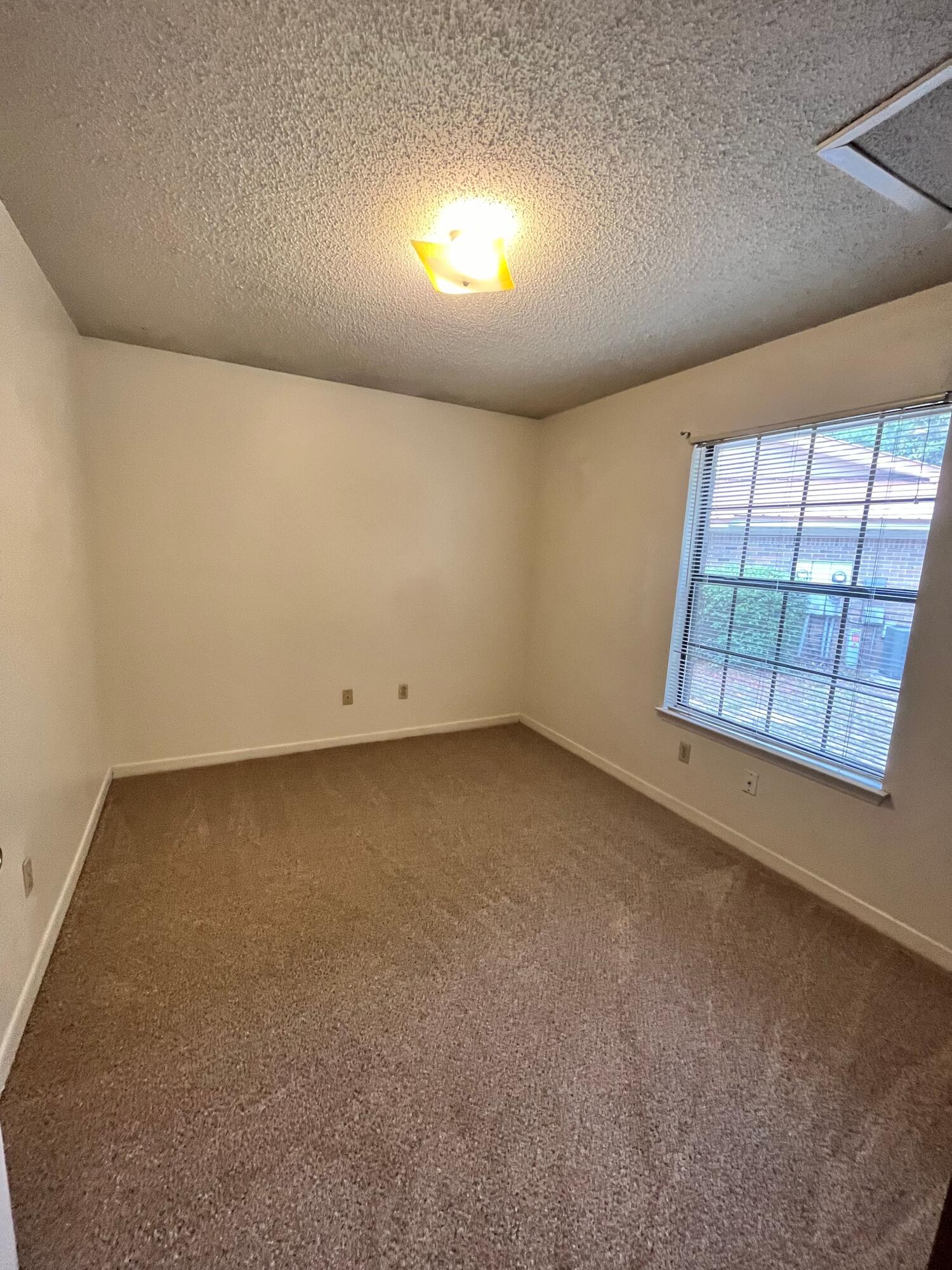 CLASSIC MANOR - Residential Lease