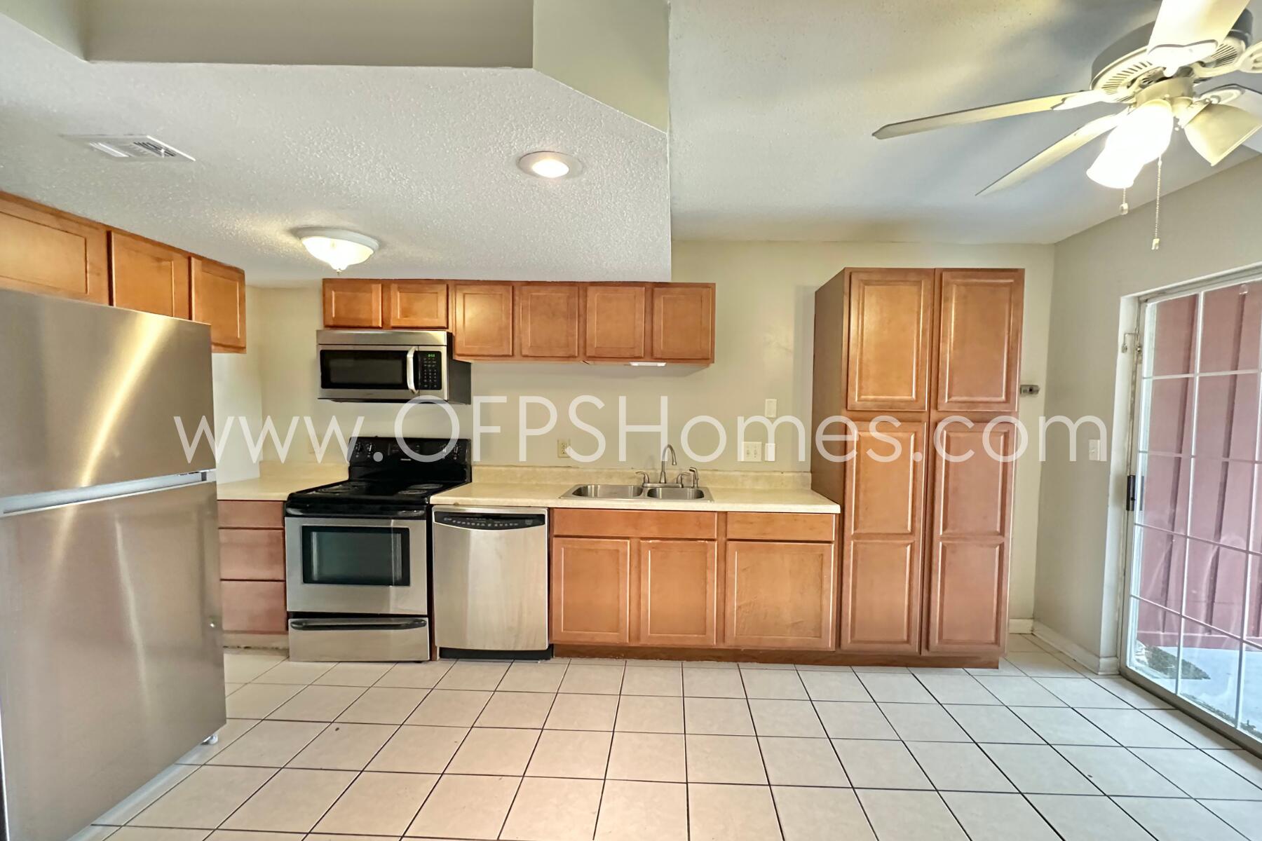 PORT DIXIE - Residential Lease