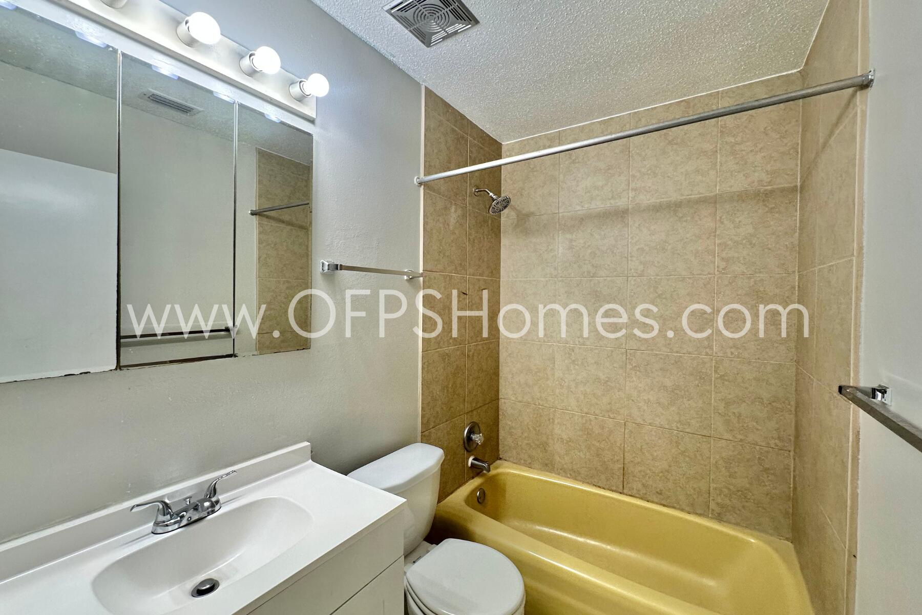 PORT DIXIE - Residential Lease