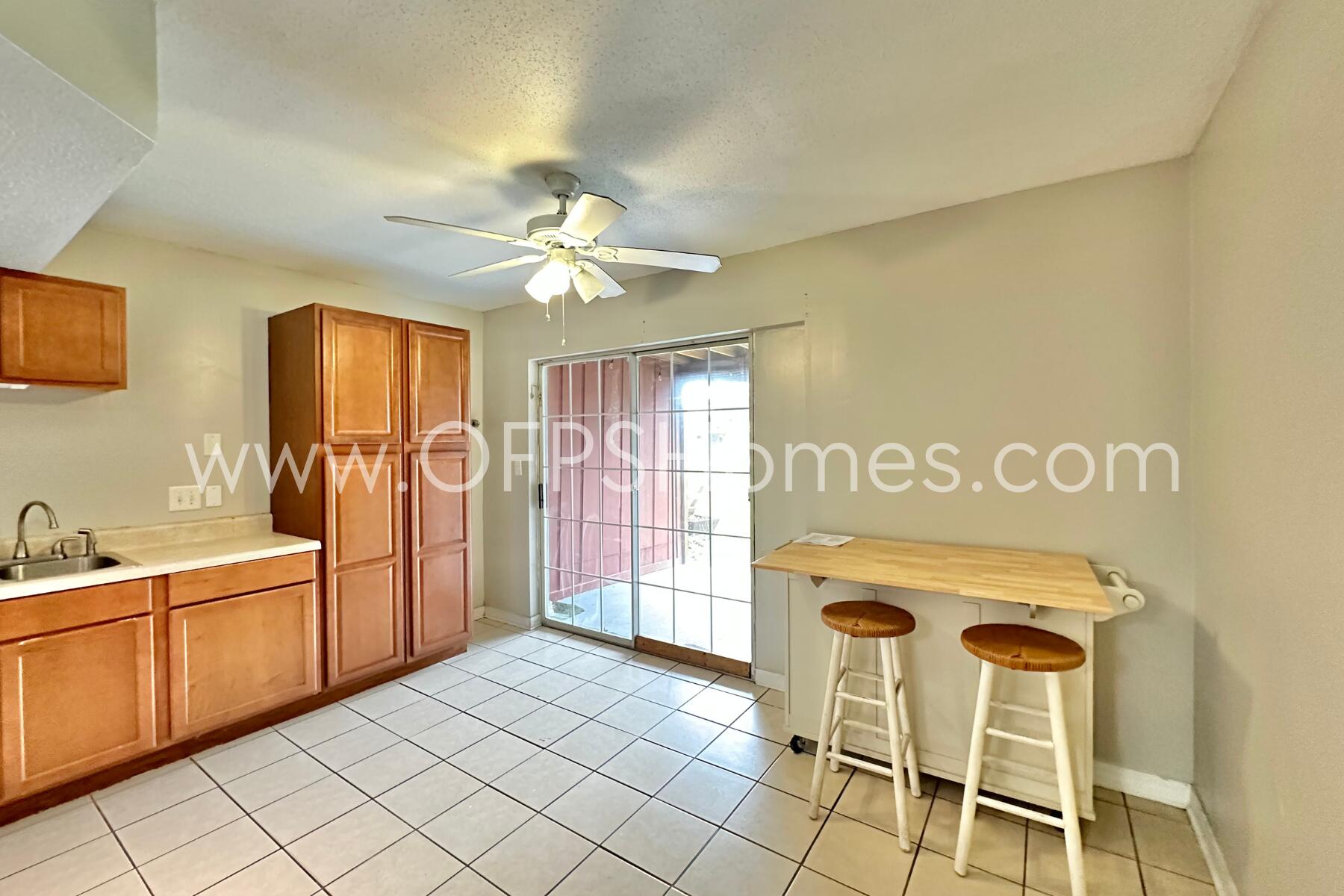 PORT DIXIE - Residential Lease