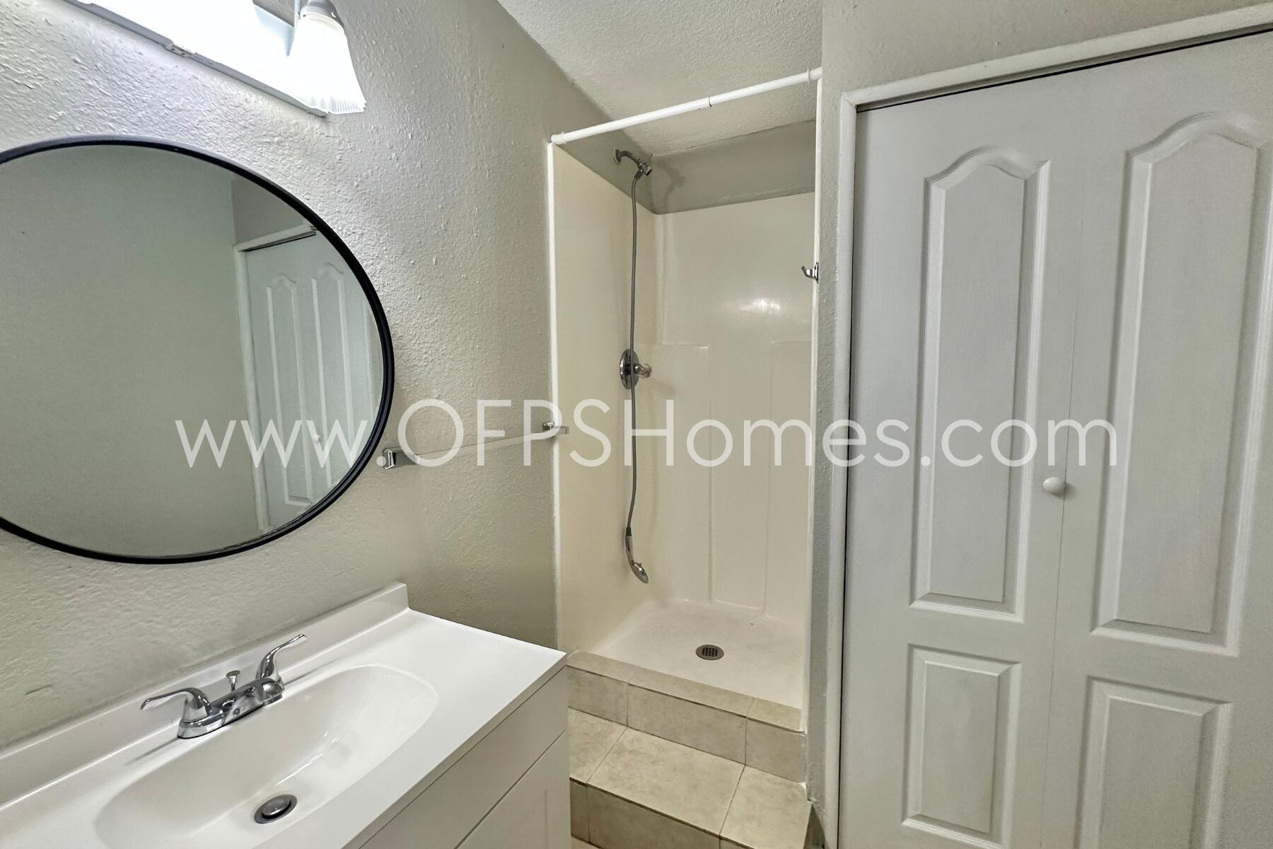 PORT DIXIE - Residential Lease