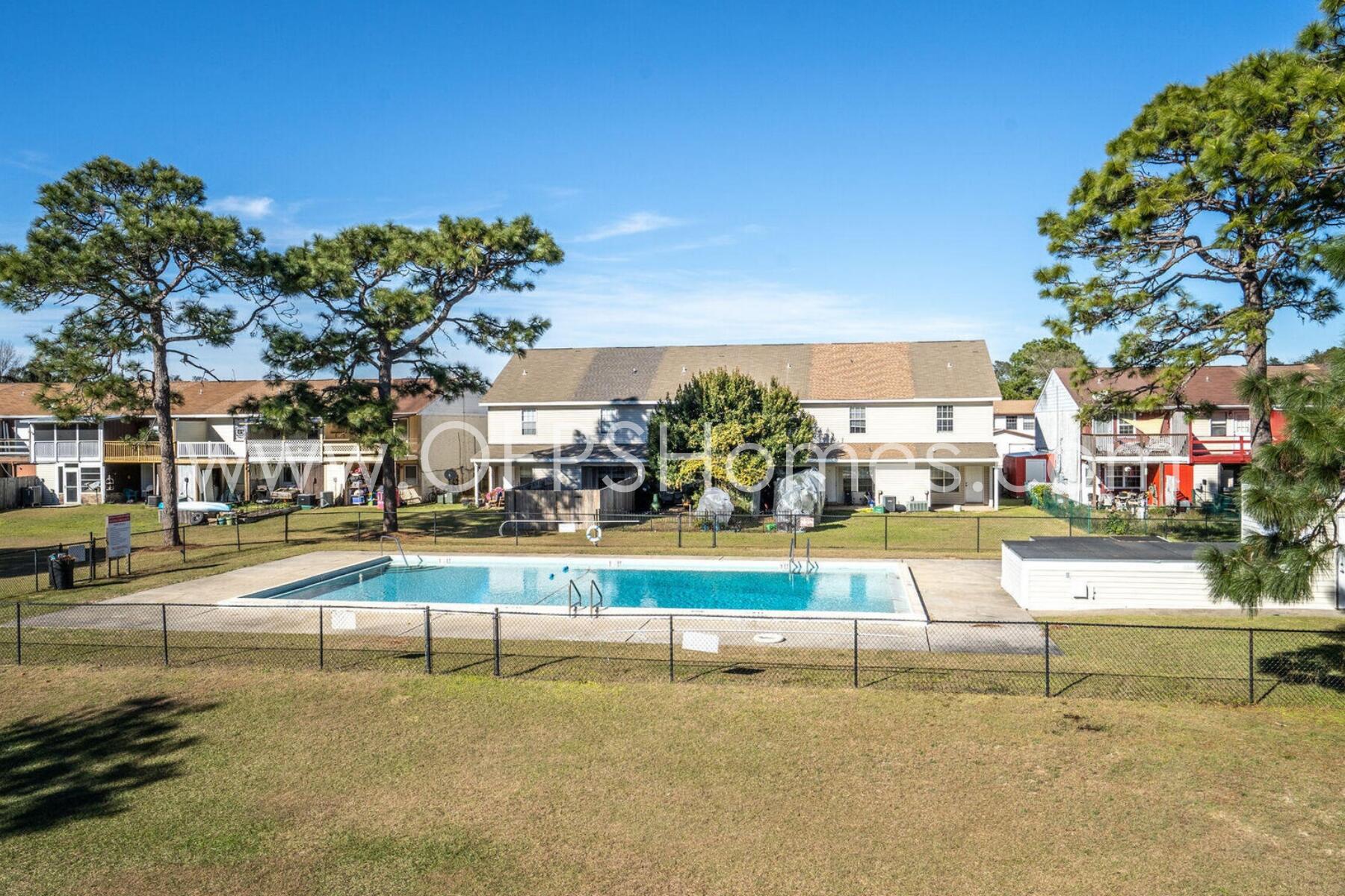 PORT DIXIE - Residential Lease