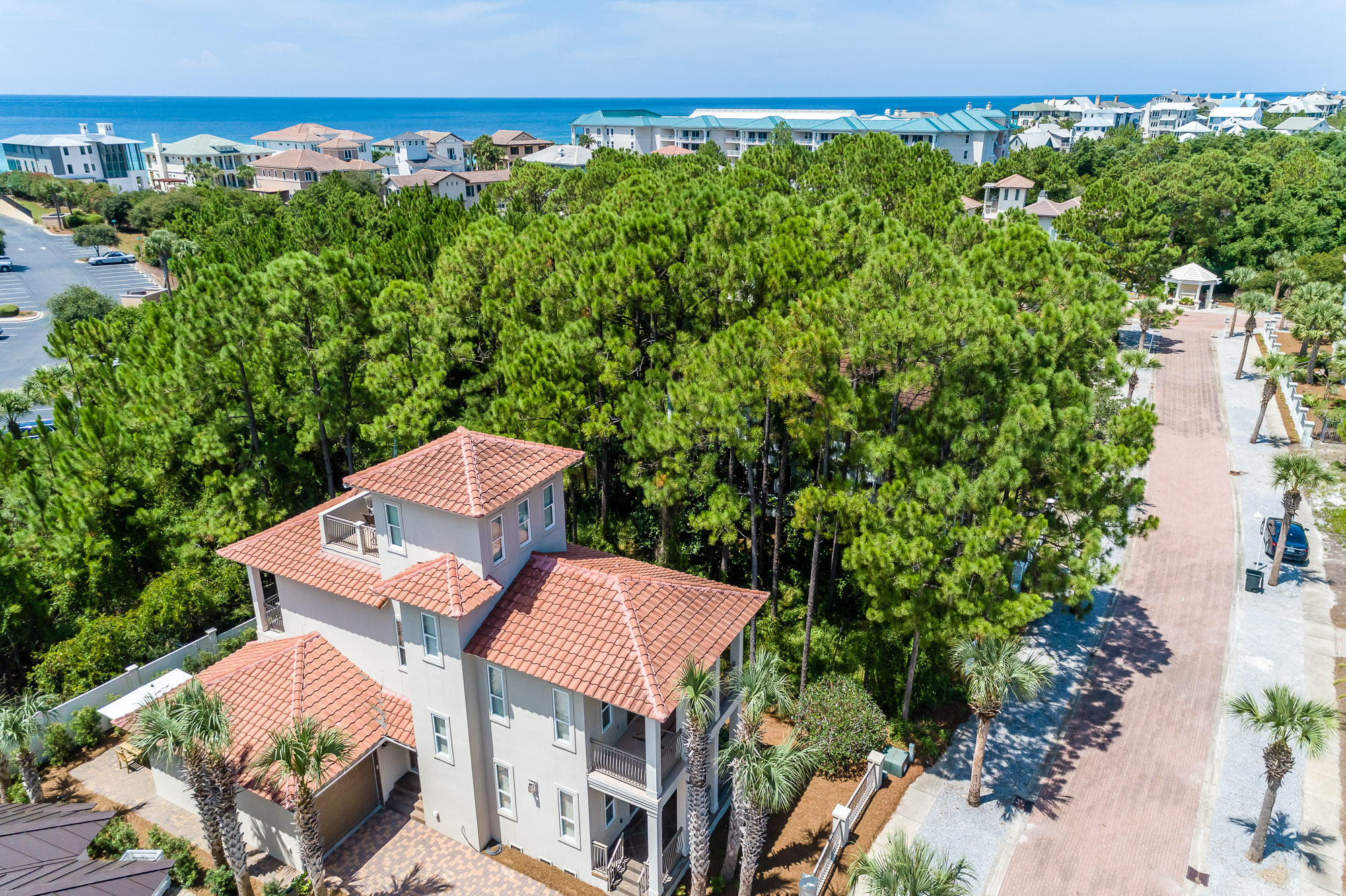 VILLAGE OF WHITE CLIFFS THE - Residential