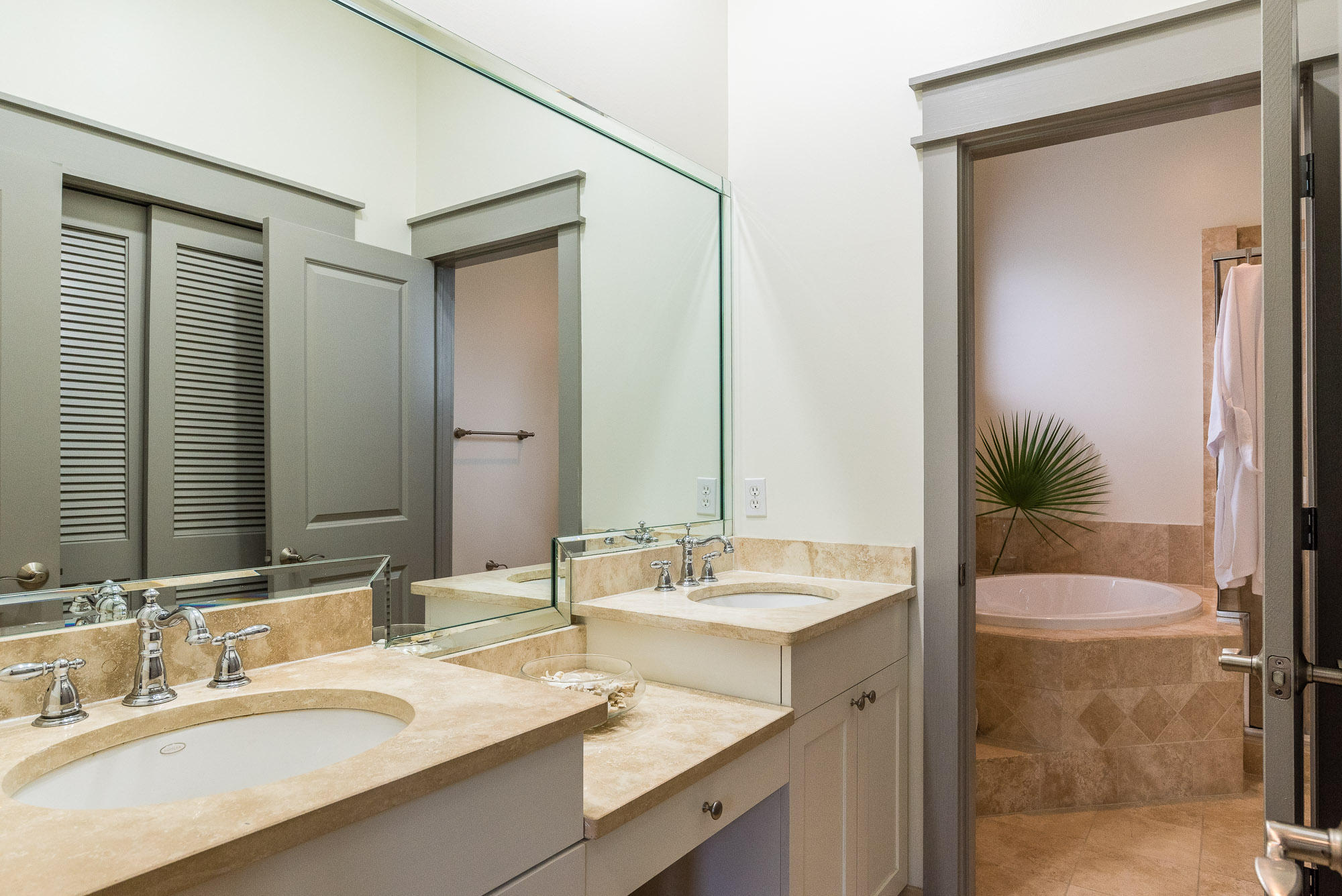 VILLAGE OF WHITE CLIFFS THE - Residential