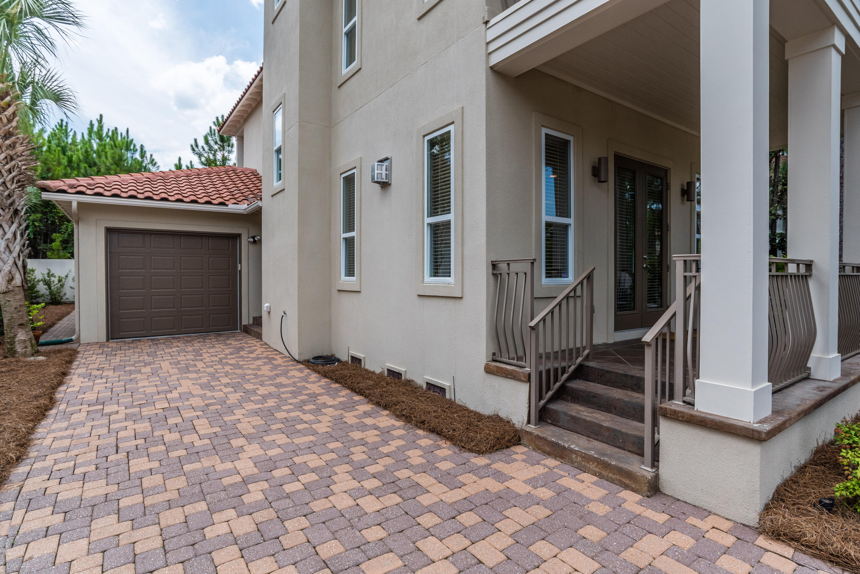 VILLAGE OF WHITE CLIFFS THE - Residential