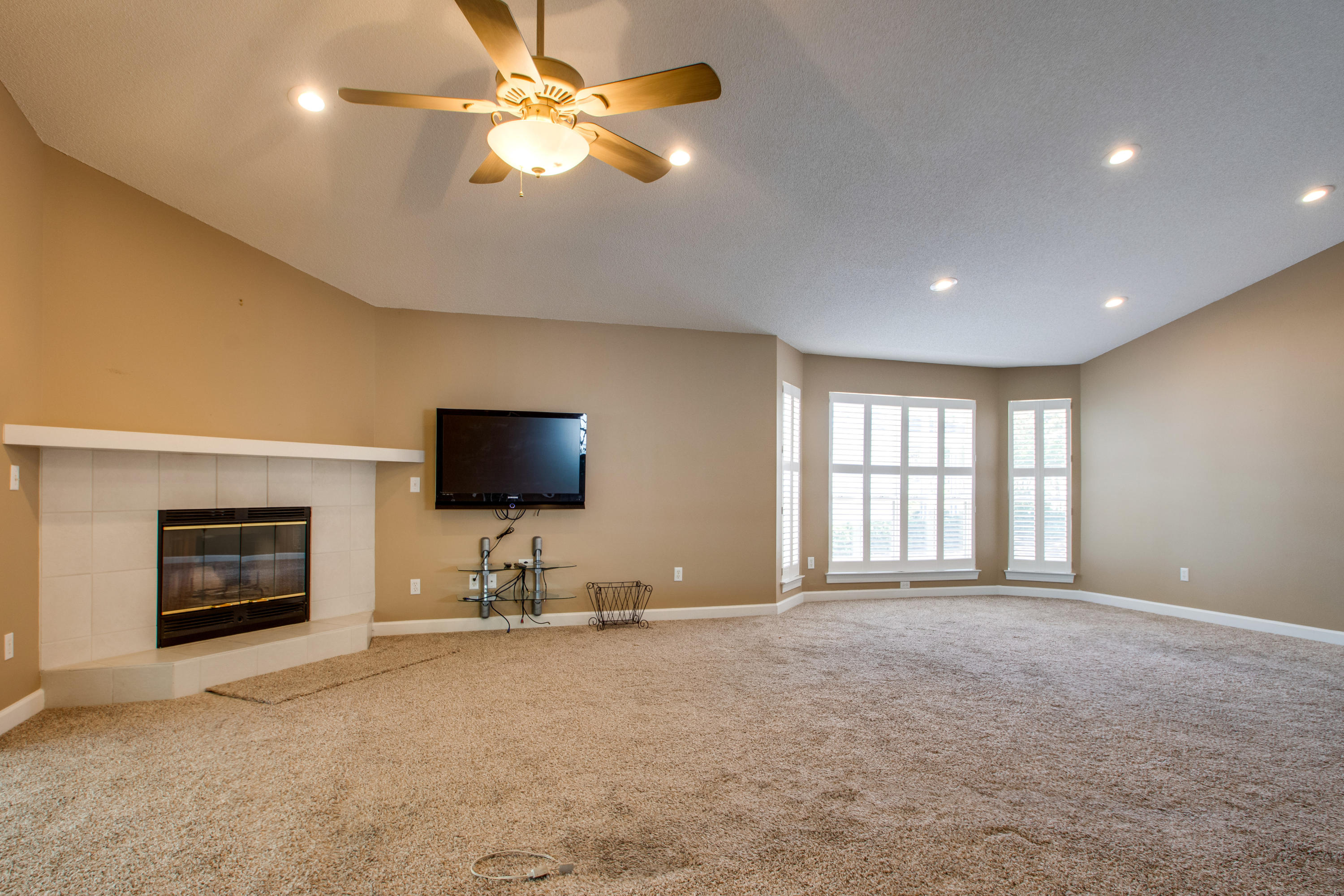 SEA DUNES - Residential Lease