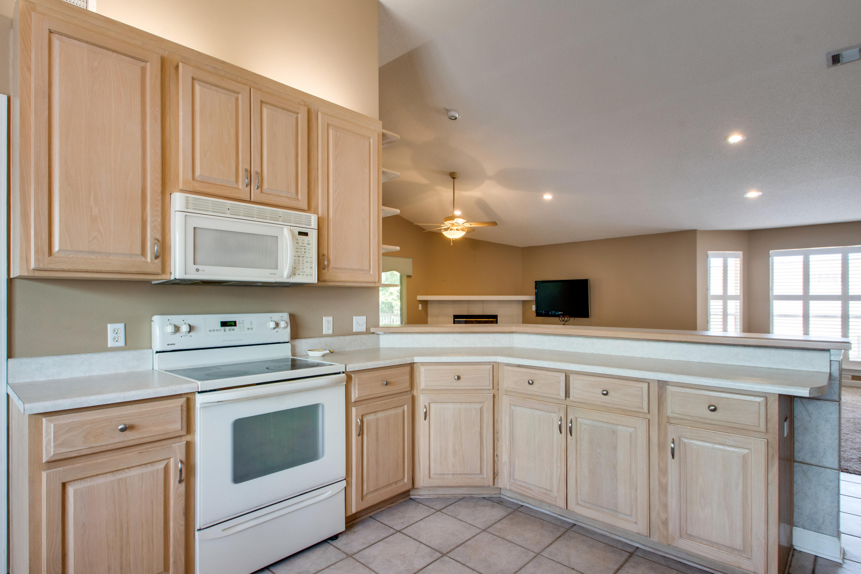 SEA DUNES - Residential Lease