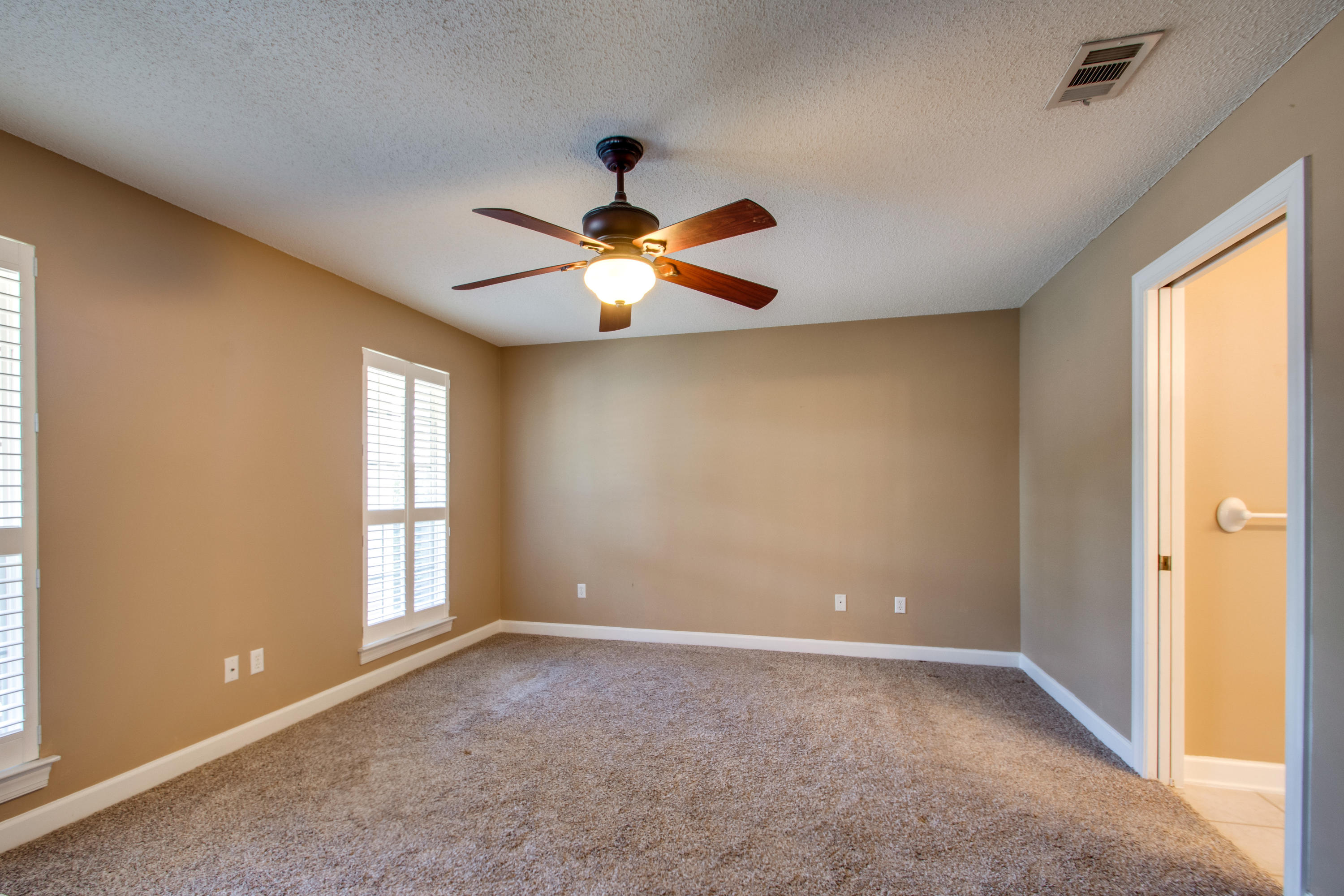 SEA DUNES - Residential Lease