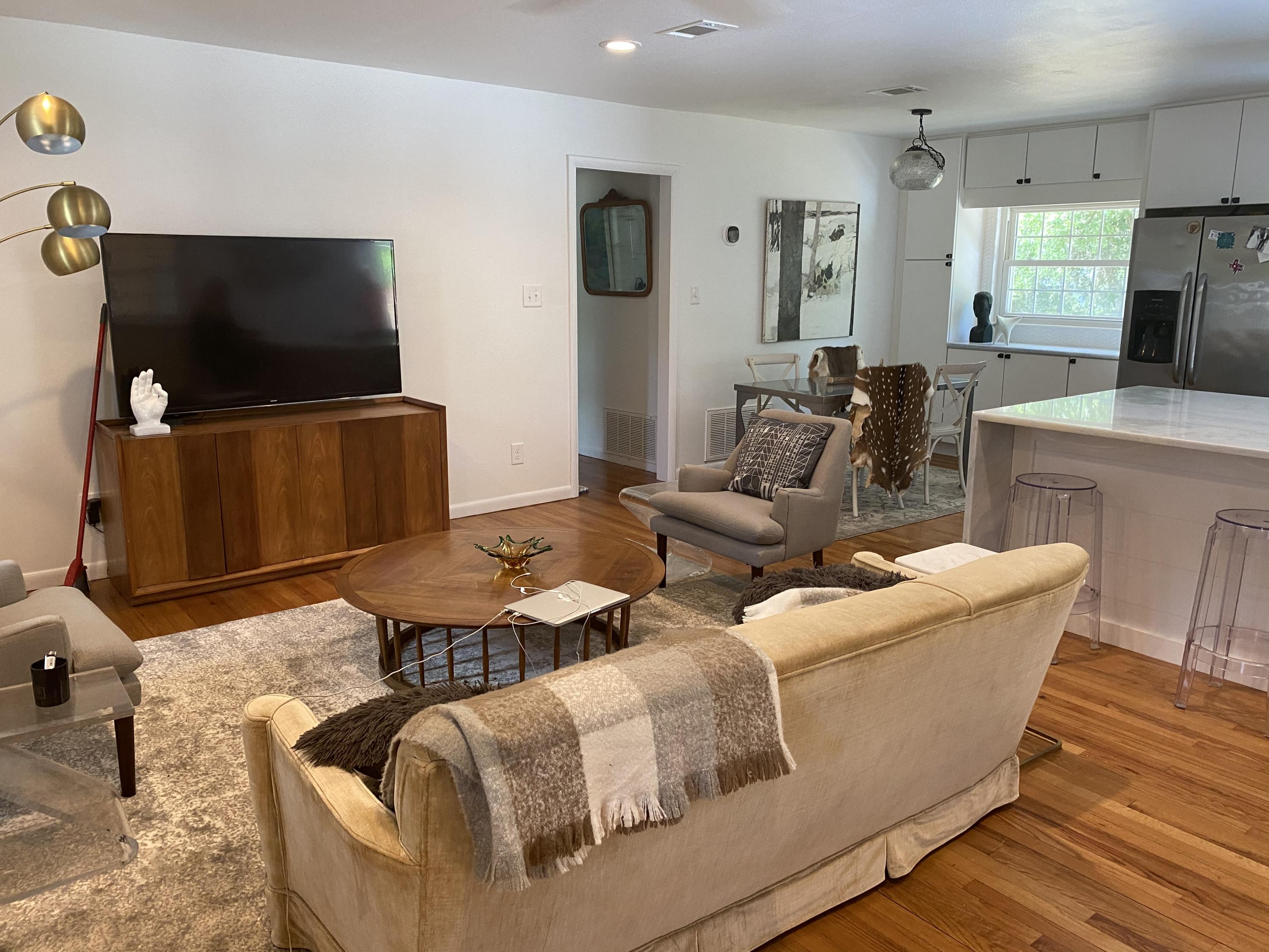 GREY MOSS POINT S/D LOT 6 BLK 6 - Residential