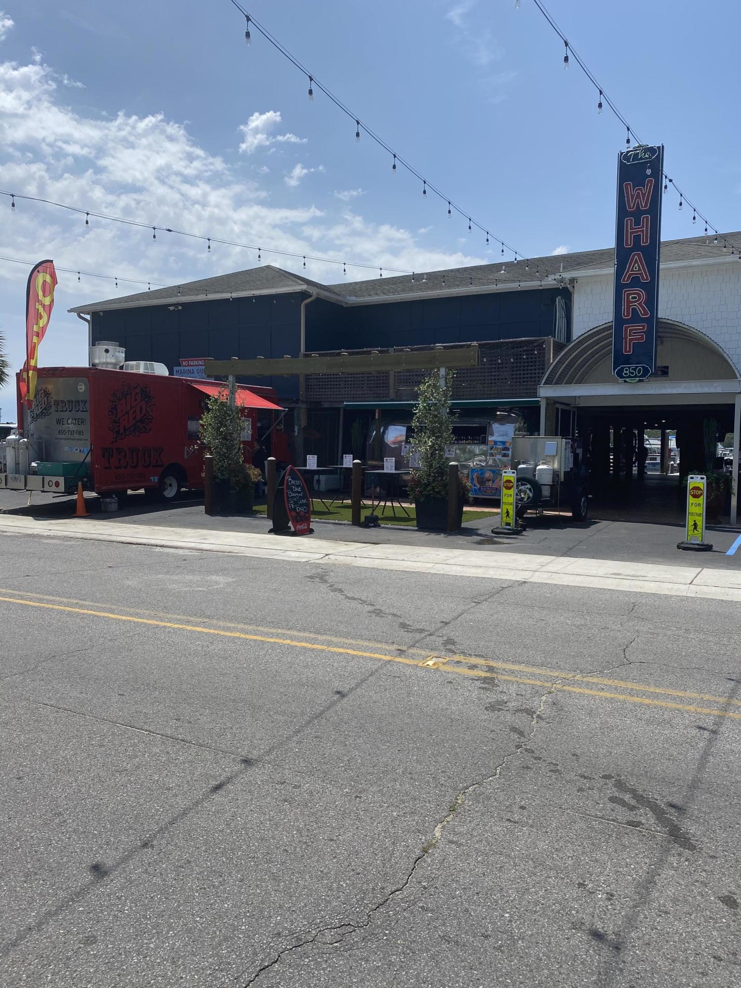 GREY MOSS POINT S/D LOT 6 BLK 6 - Residential