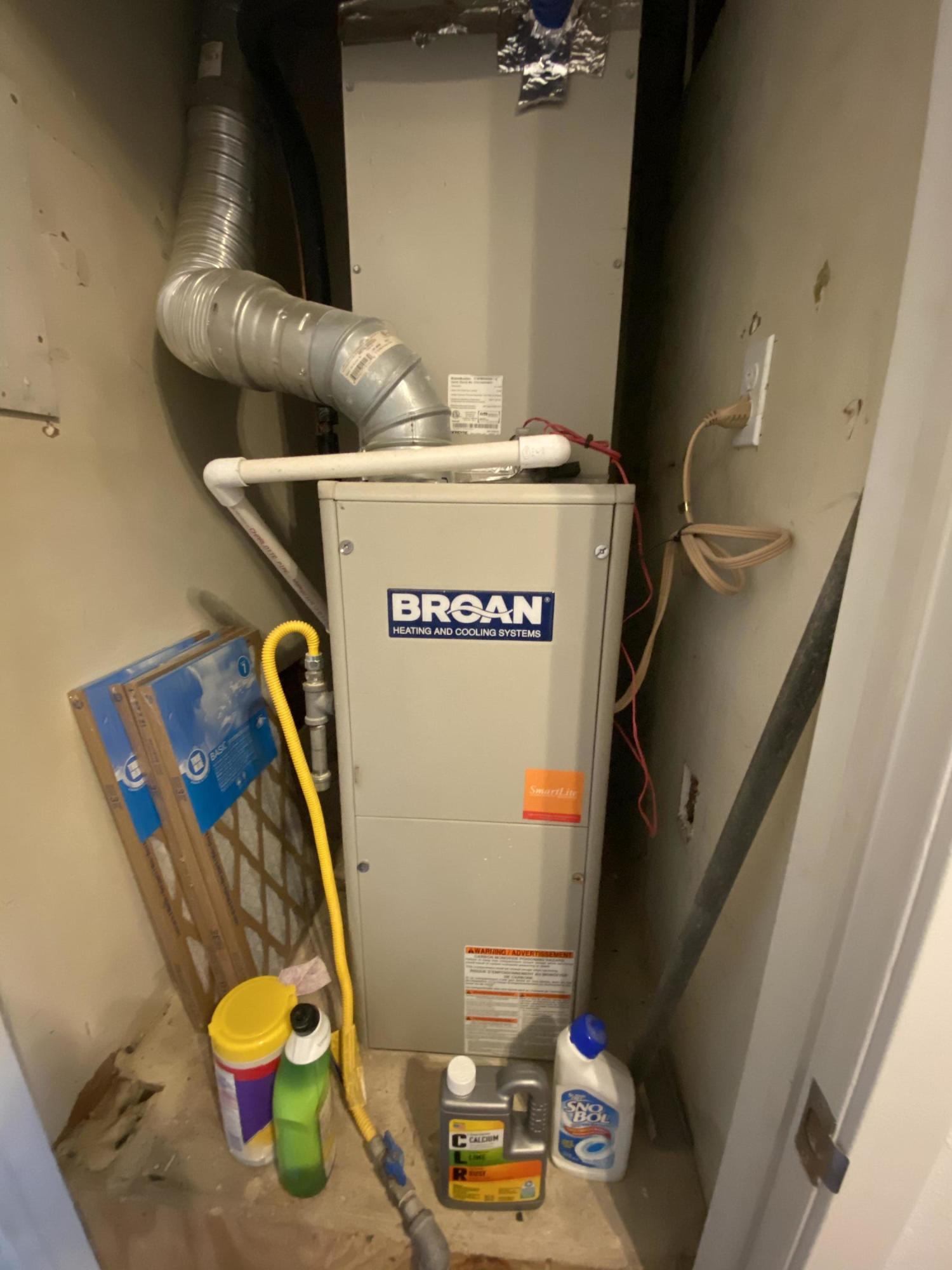 GREY MOSS POINT S/D LOT 6 BLK 6 - Residential