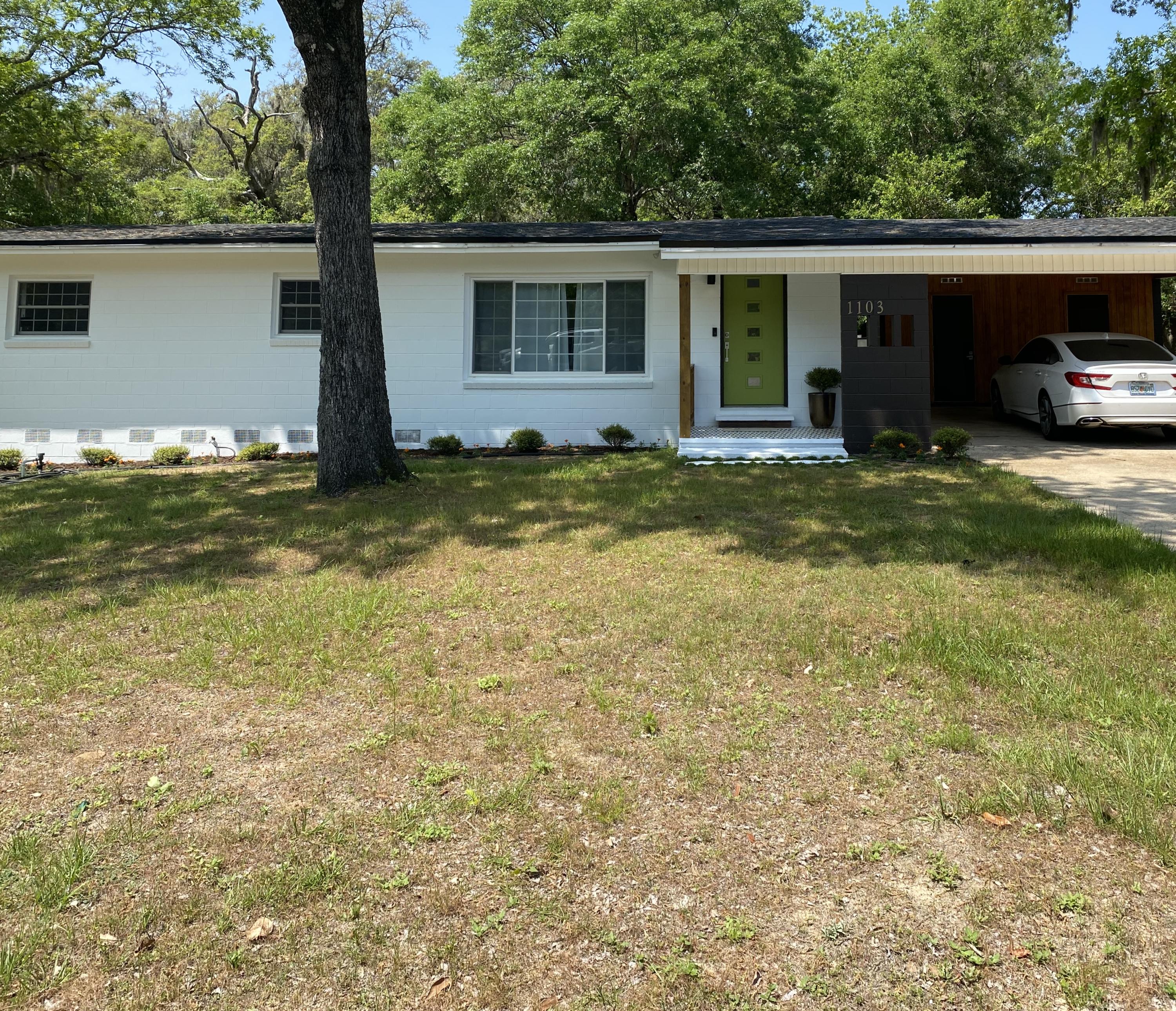 GREY MOSS POINT S/D LOT 6 BLK 6 - Residential