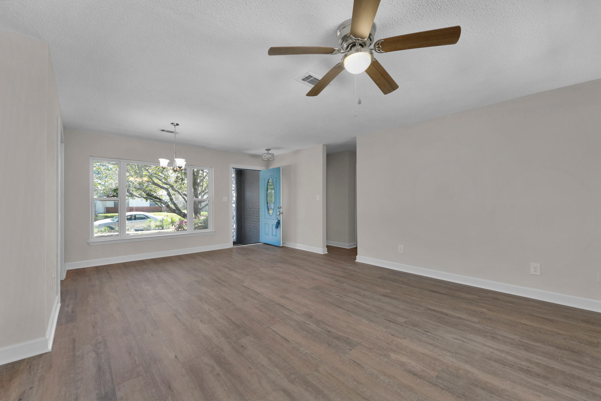 OAK TREE PARK - Residential