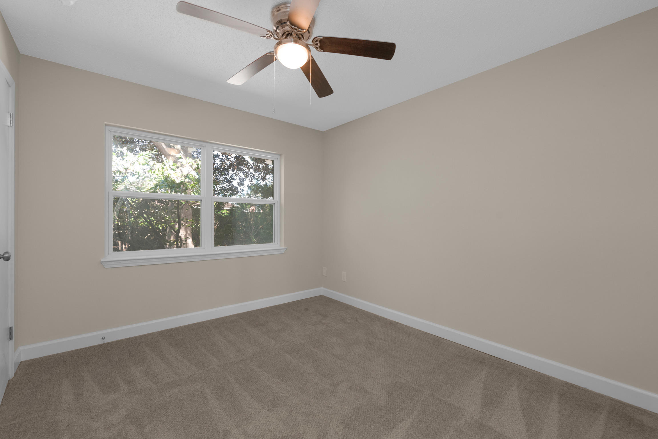 OAK TREE PARK - Residential