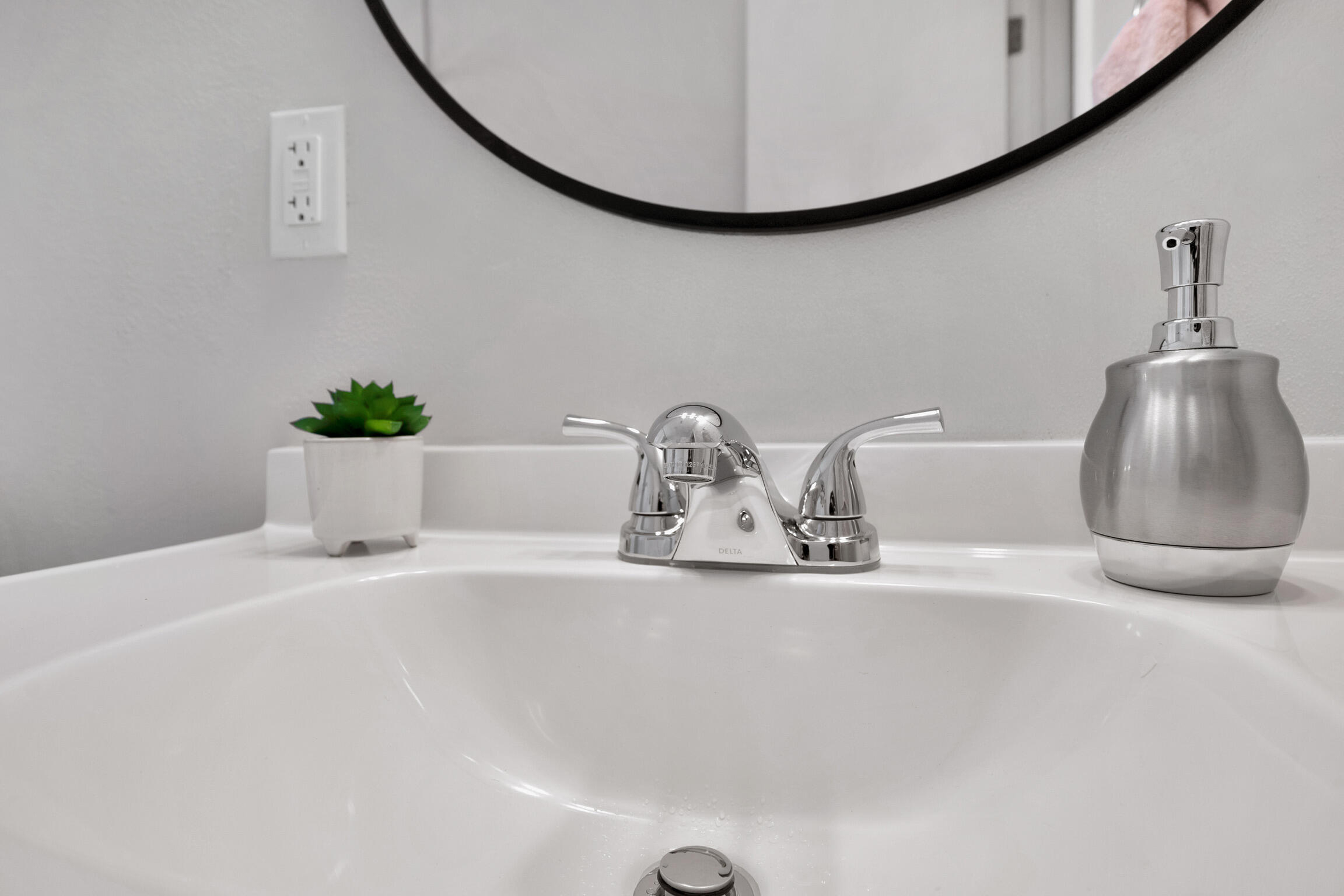 OAK TREE PARK - Residential