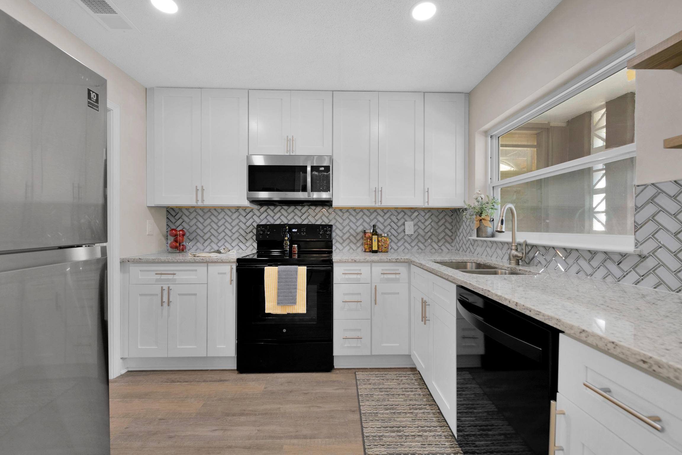 OAK TREE PARK - Residential