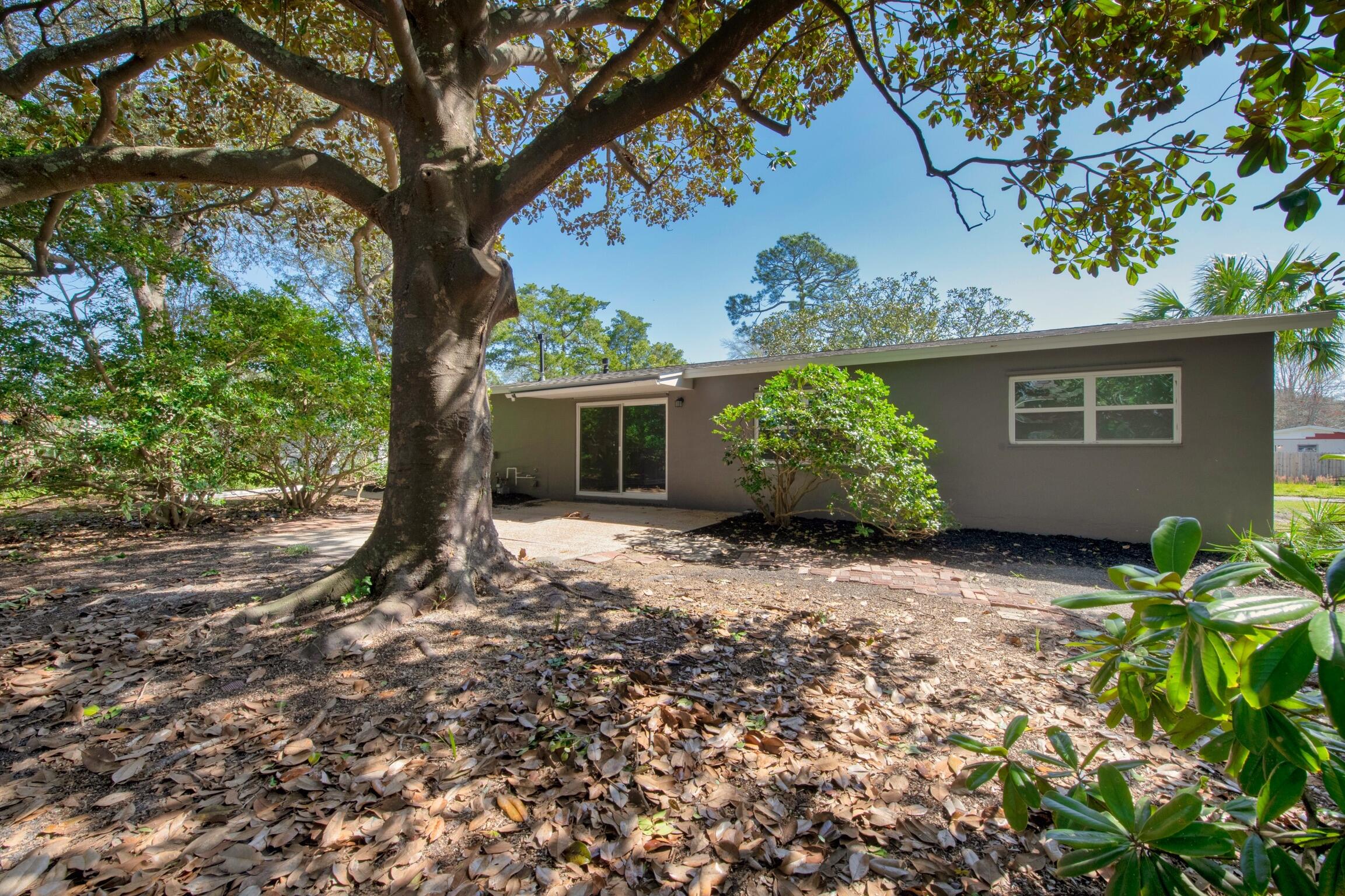 OAK TREE PARK - Residential