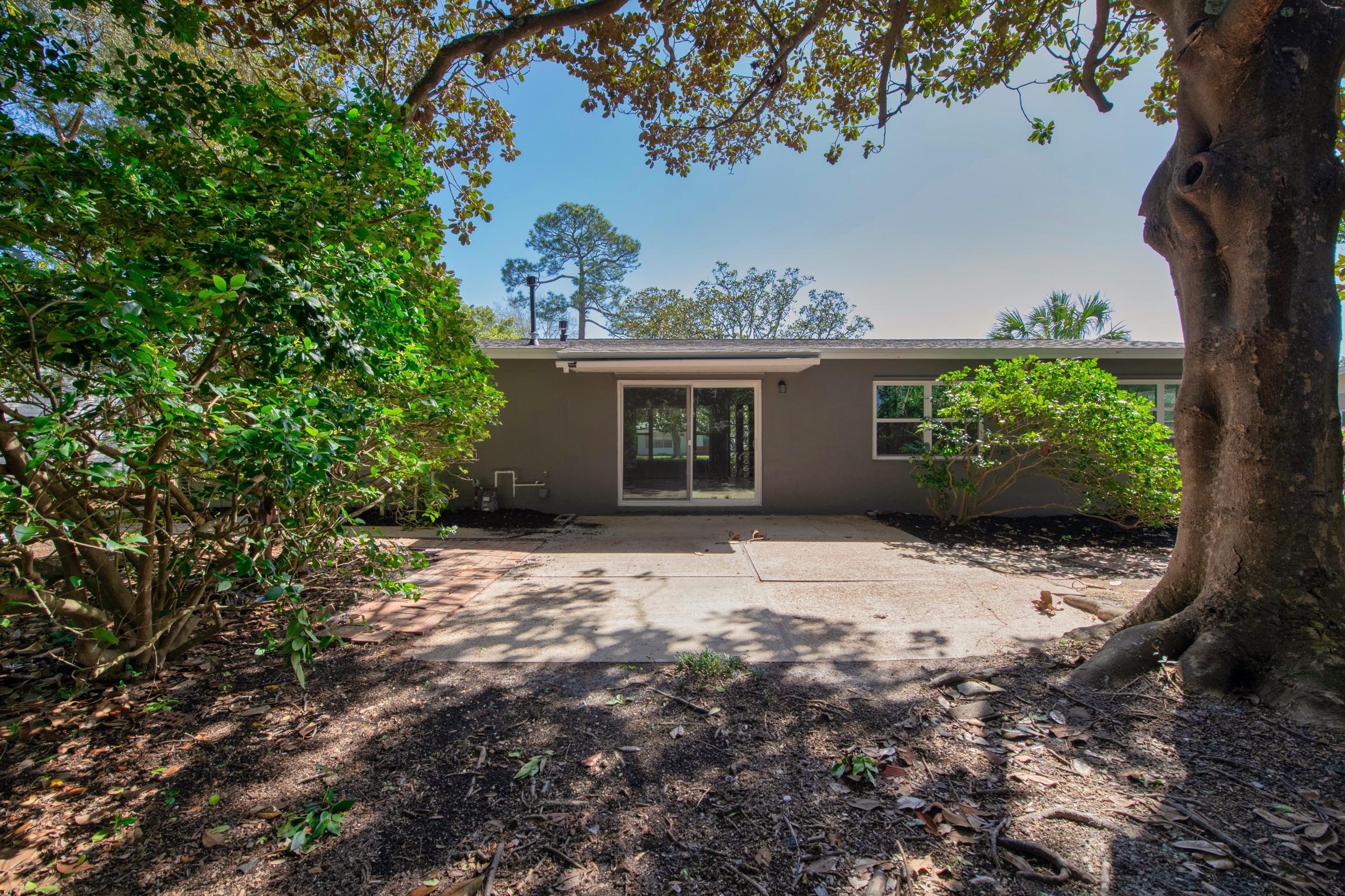 OAK TREE PARK - Residential