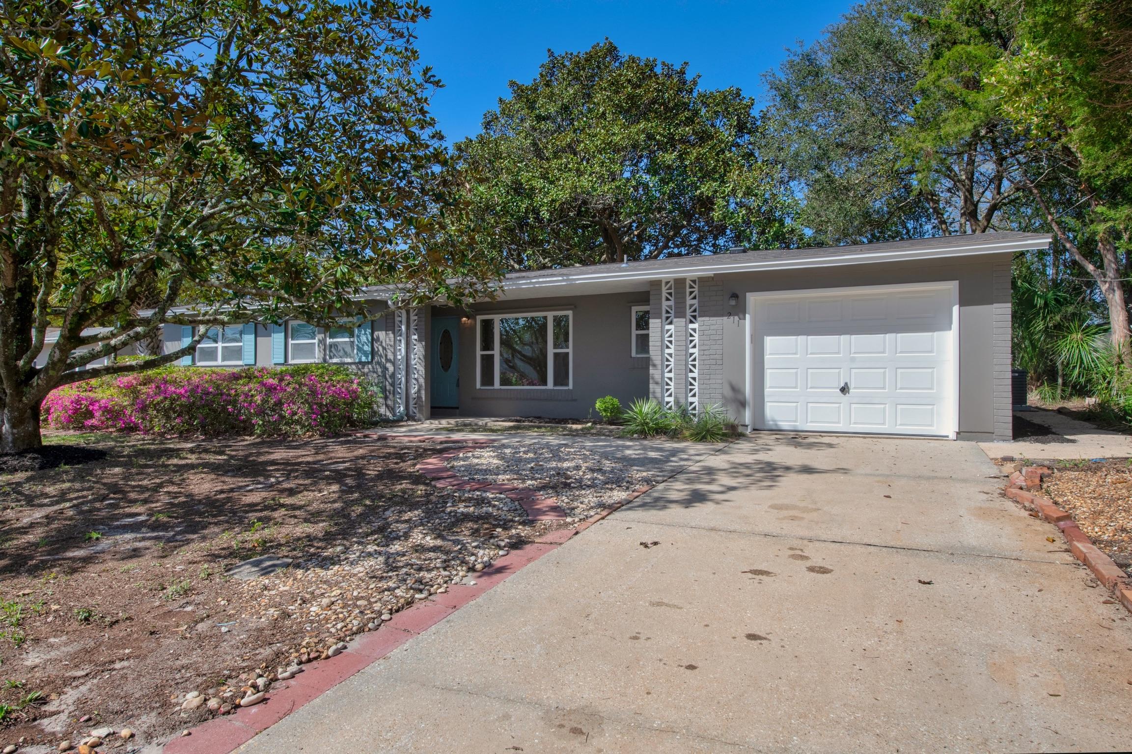 OAK TREE PARK - Residential