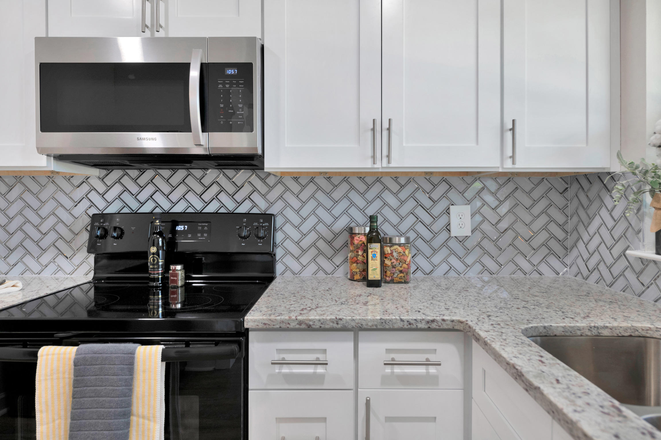 OAK TREE PARK - Residential